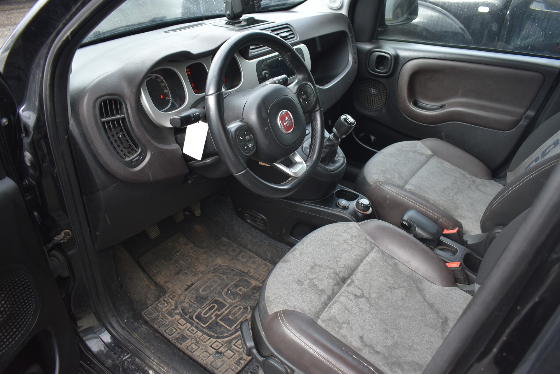 FIAT Panda 0.9 Twinair Turbo Cross 4x4-image-1