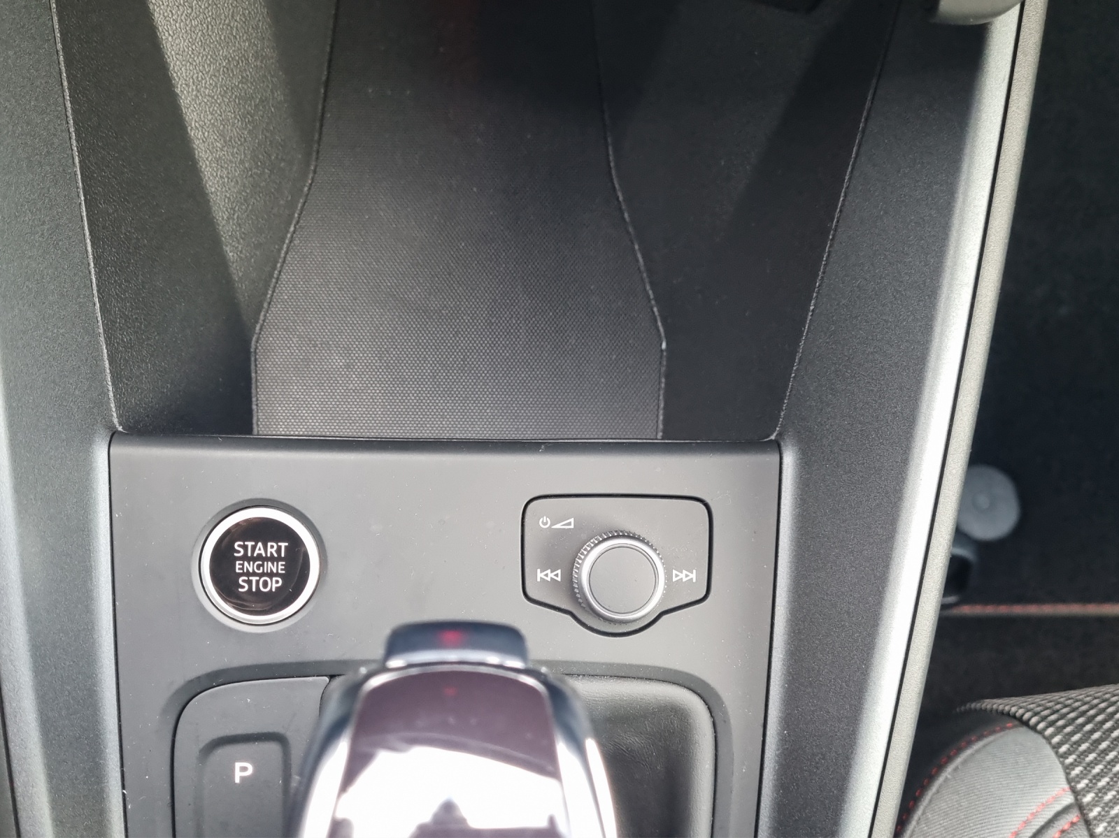 AUDI A1 Sportback 30 TFSI S Line S-tronic-image-15