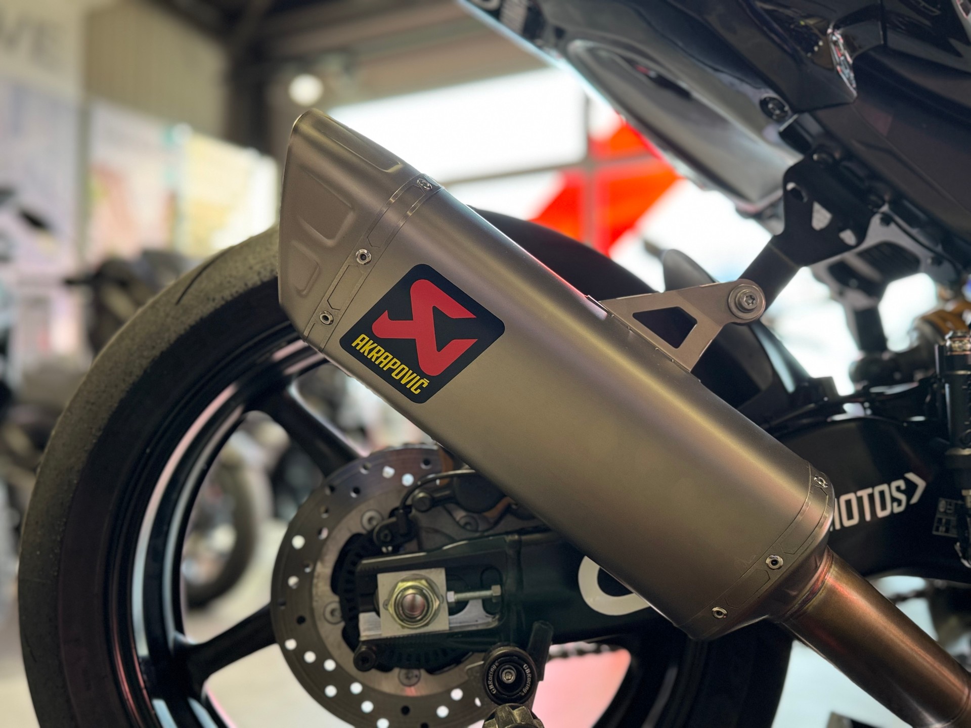 YAMAHA YZF-R9-image-6