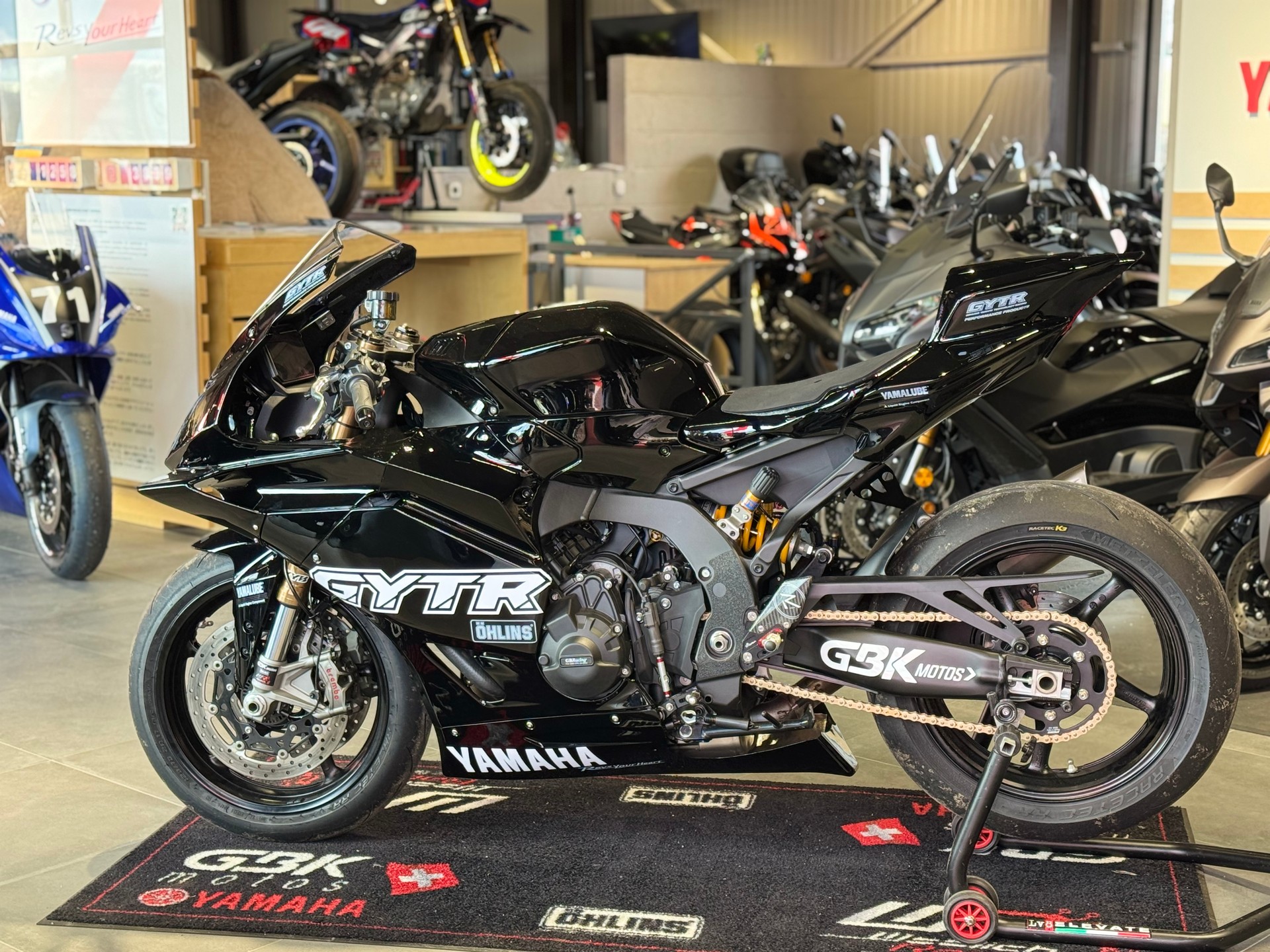 YAMAHA YZF-R9-showroom-element-3