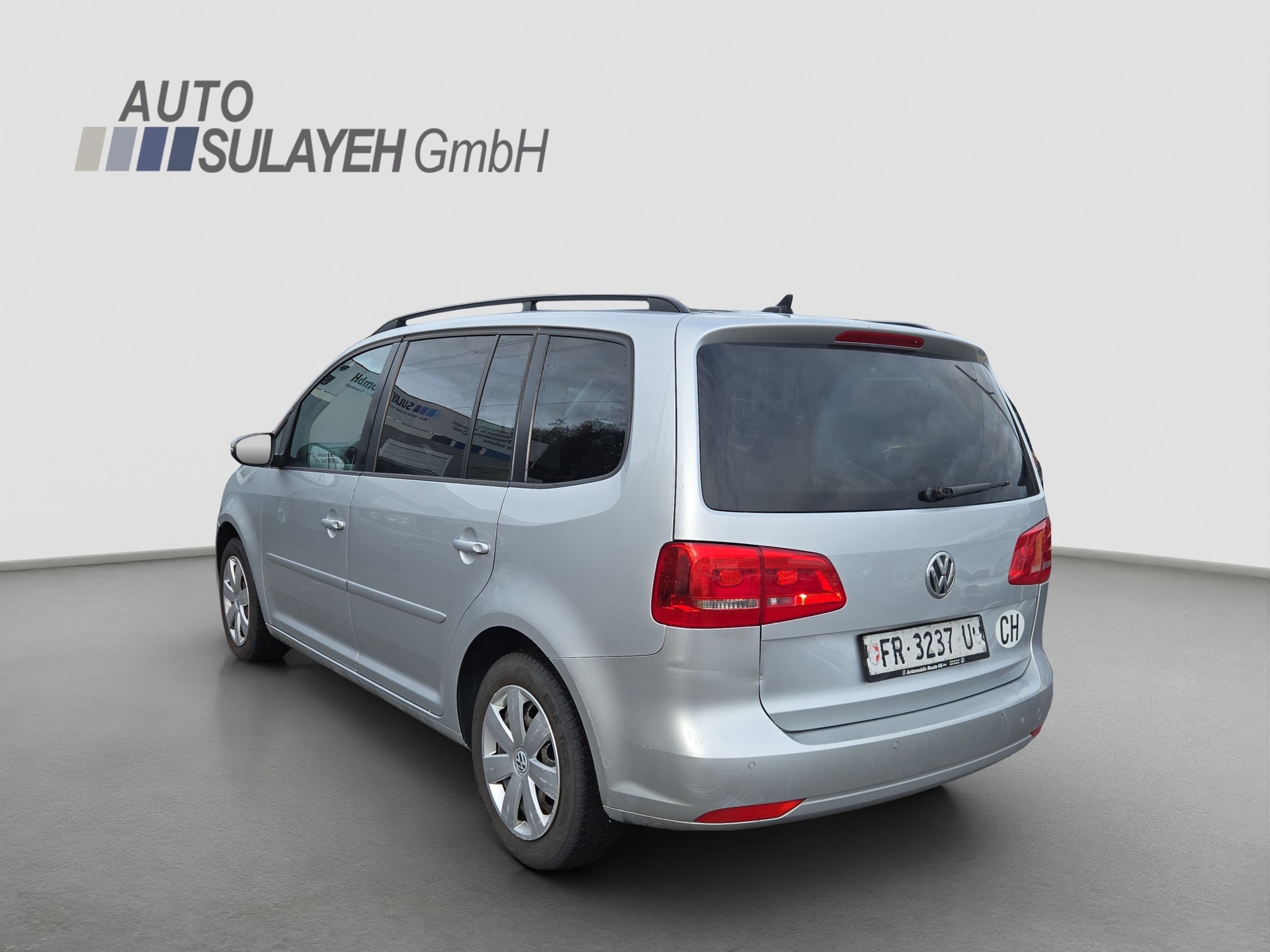 VW Touran 1.6 TDI Highline DSG-image-4