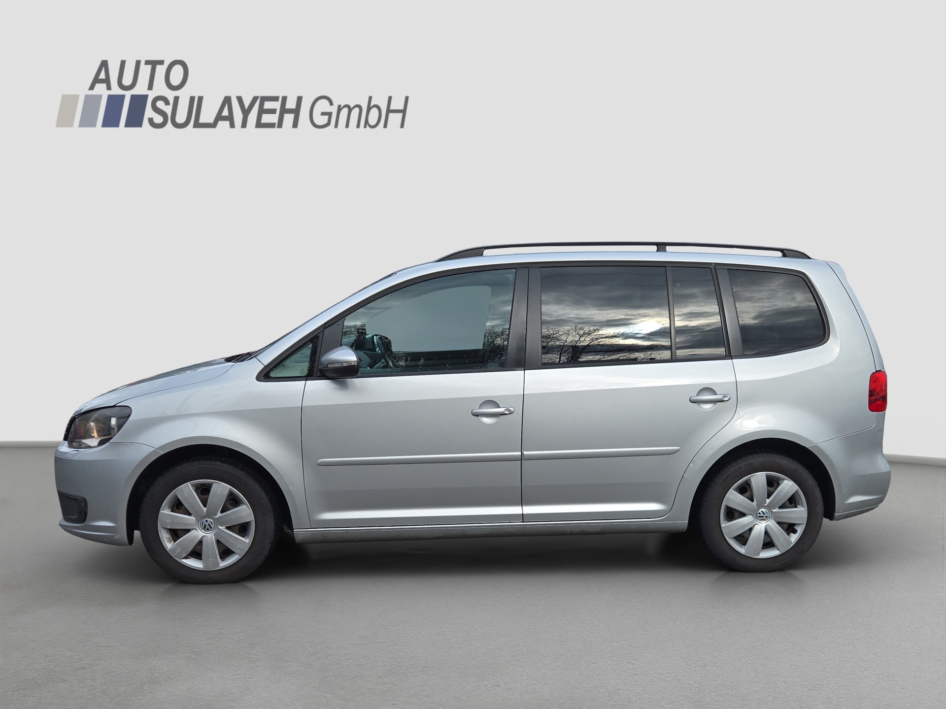 VW Touran 1.6 TDI Highline DSG-image-1