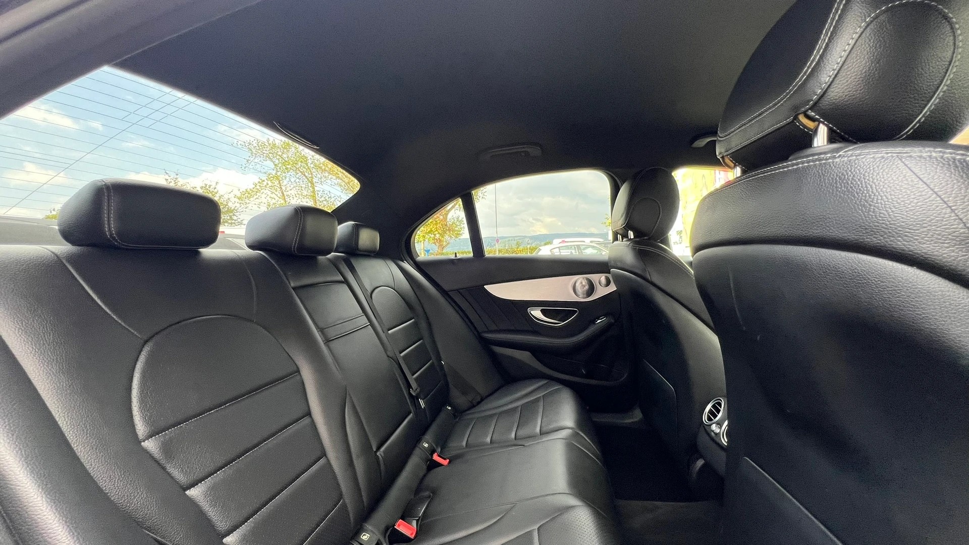 MERCEDES-BENZ C 250 d SWISS STAR AMG LINE NIGHT 4MATIC 9G-TRONIC l 204 PS-image-29