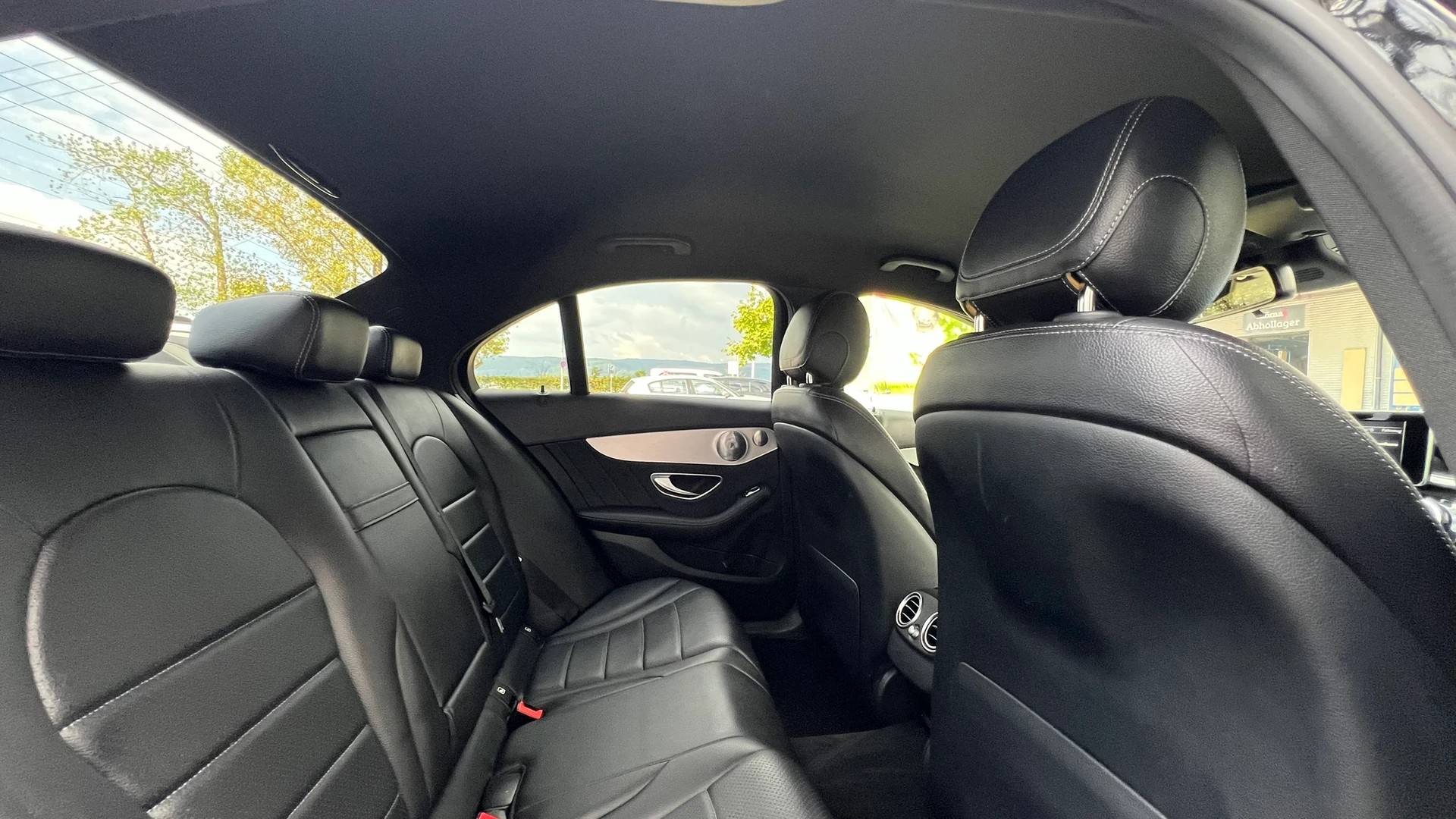 MERCEDES-BENZ C 250 d SWISS STAR AMG LINE NIGHT 4MATIC 9G-TRONIC l 204 PS-image-27