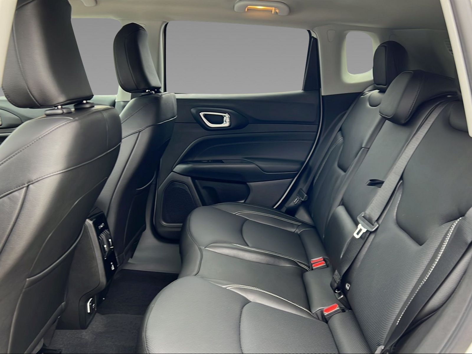JEEP Compass 1.3 Summit 4xe-image-9