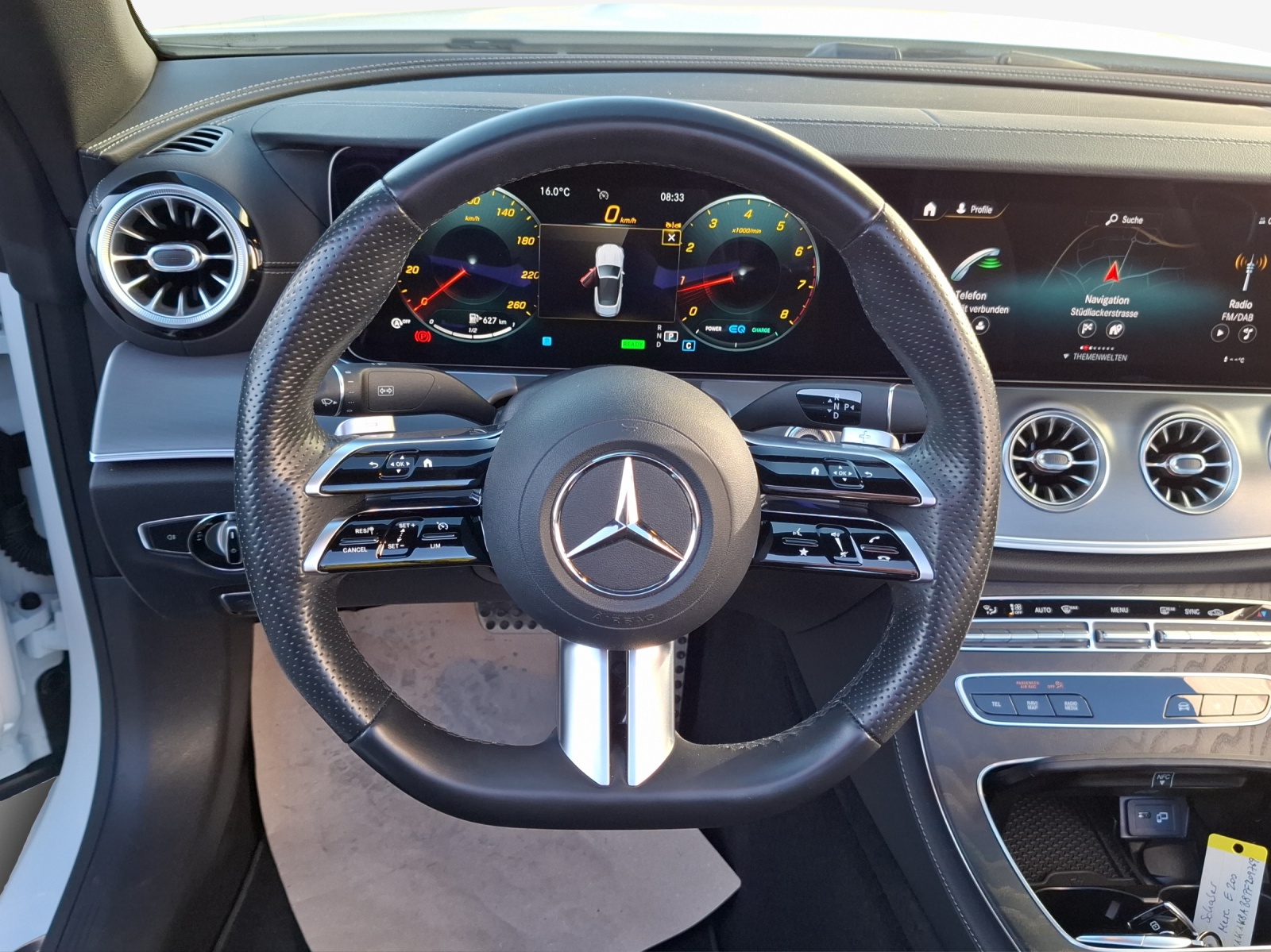 MERCEDES-BENZ E 200 Cabriolet AMG Line 9G-Tronic-image-9