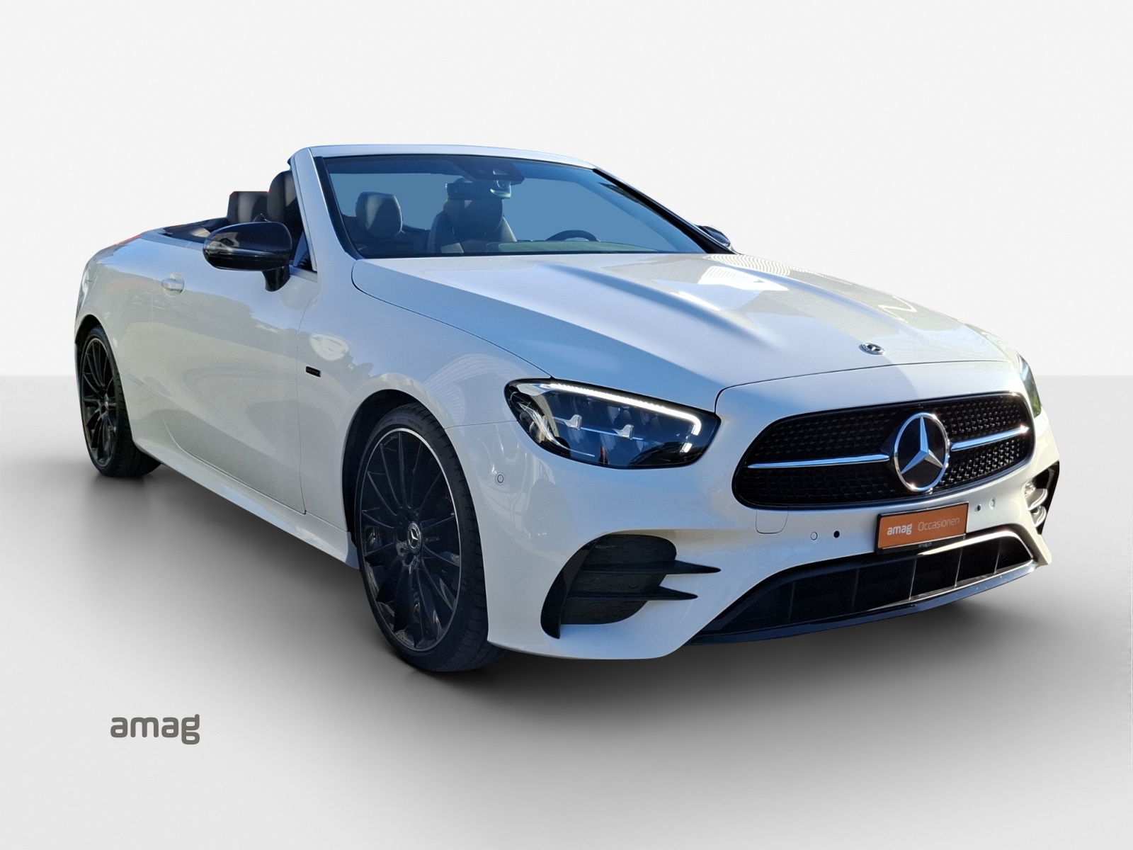 MERCEDES-BENZ E 200 Cabriolet AMG Line 9G-Tronic-image-5