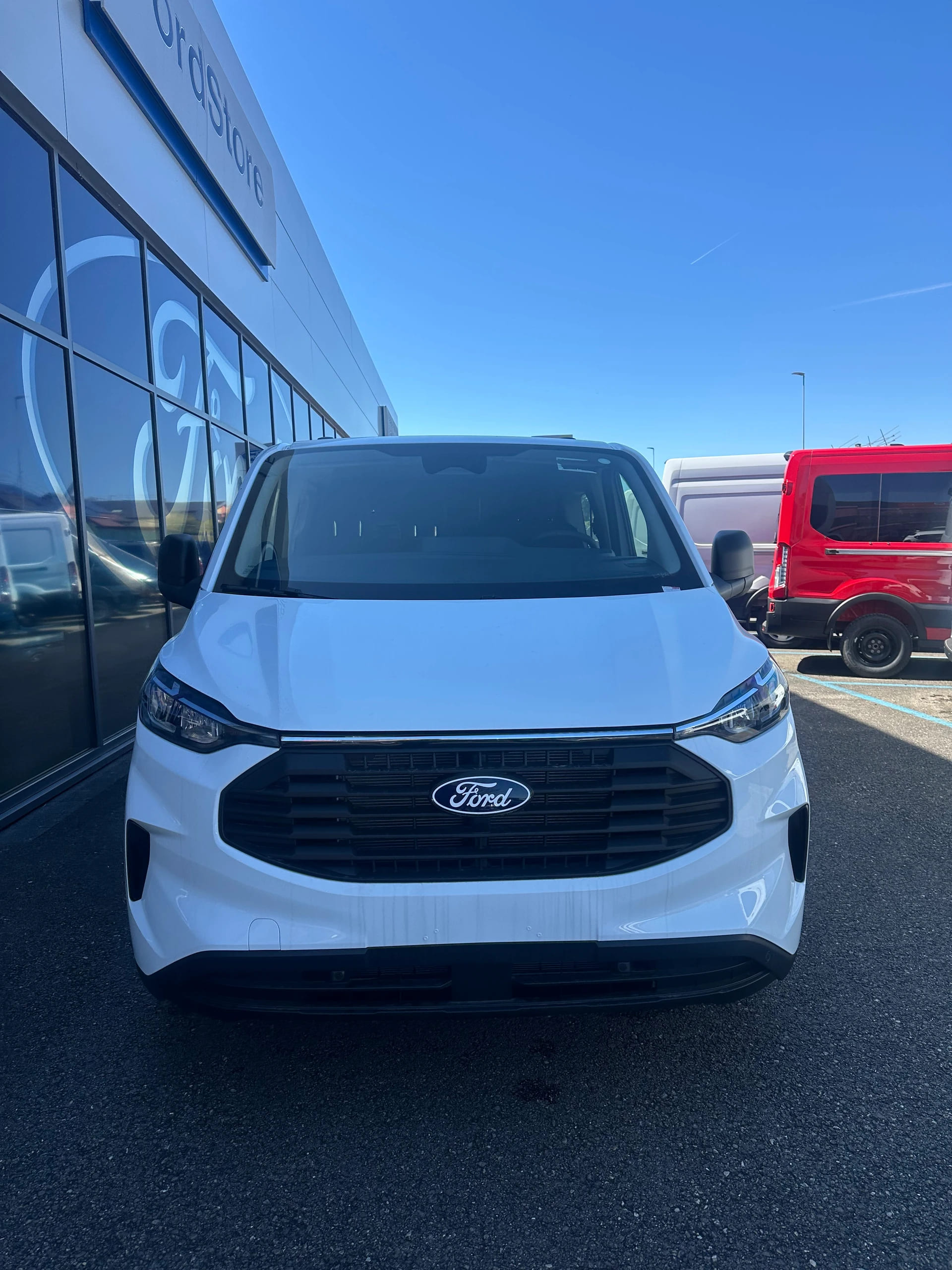 FORD Transit Custom Van 320 L2 2.0 Trend/136CV/Aut./FWD-image-8