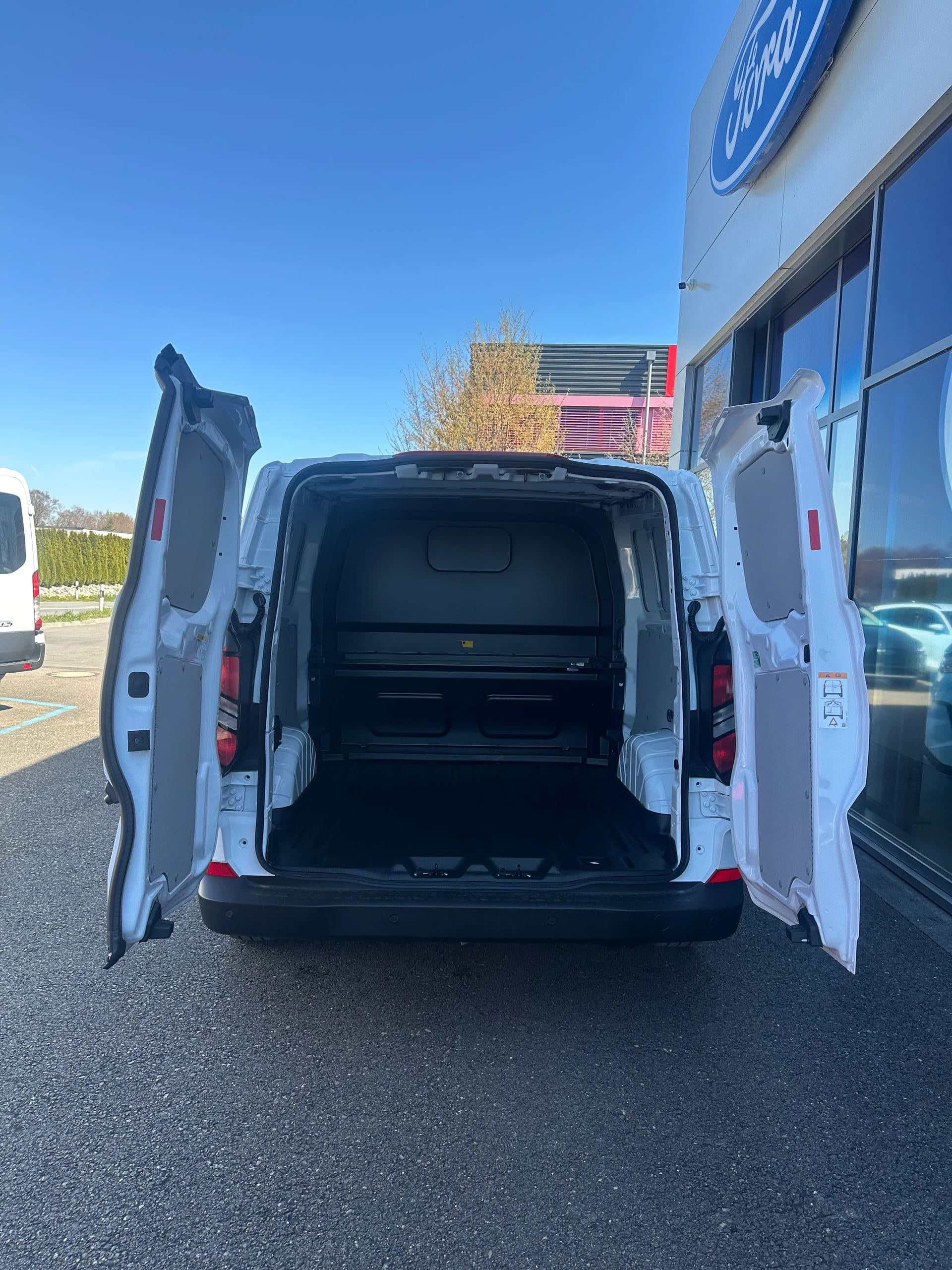 FORD Transit Custom Van 320 L2 2.0 Trend/136CV/Aut./FWD-image-5
