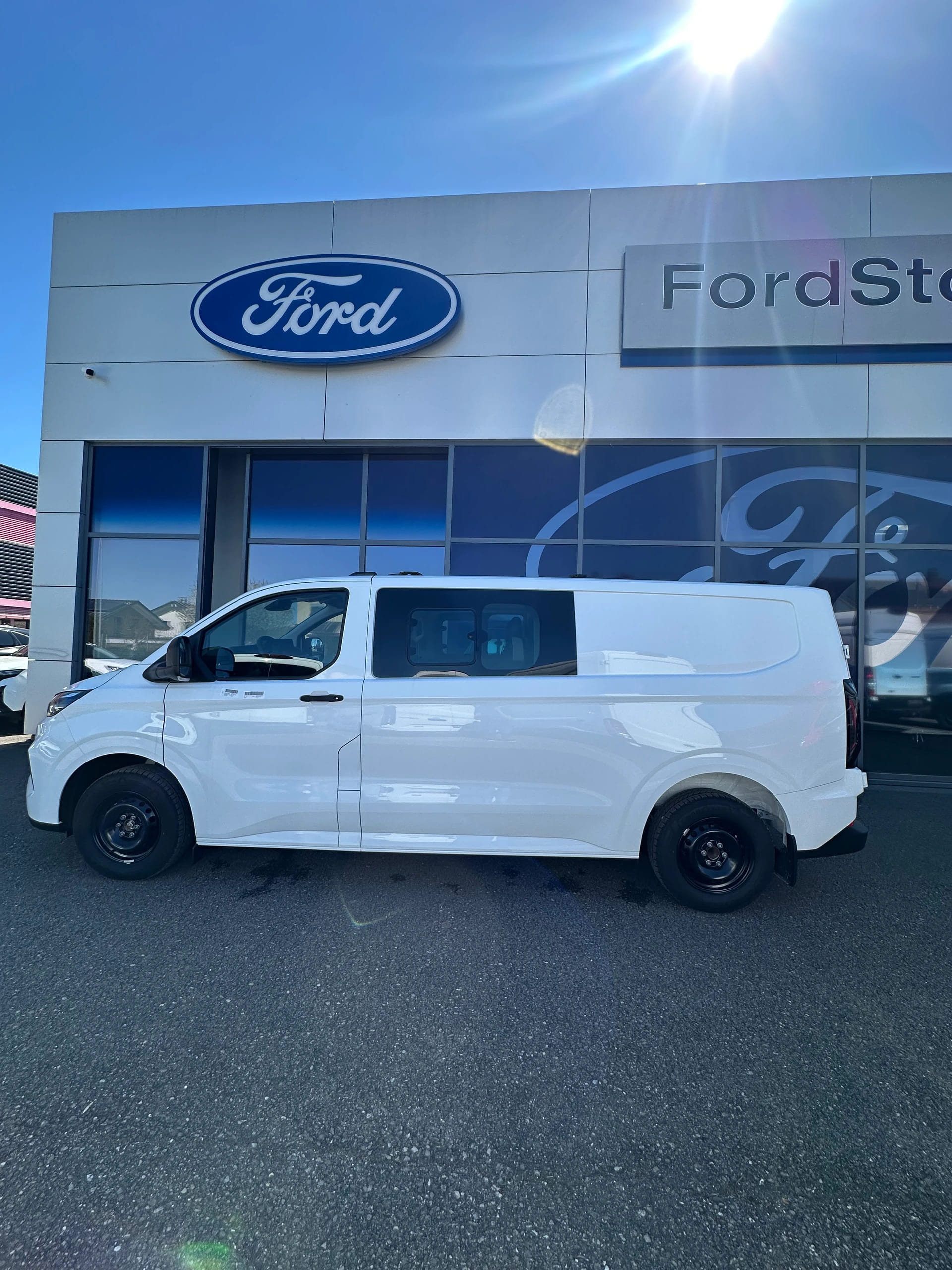 FORD Transit Custom Van 320 L2 2.0 Trend/136CV/Aut./FWD-image-2