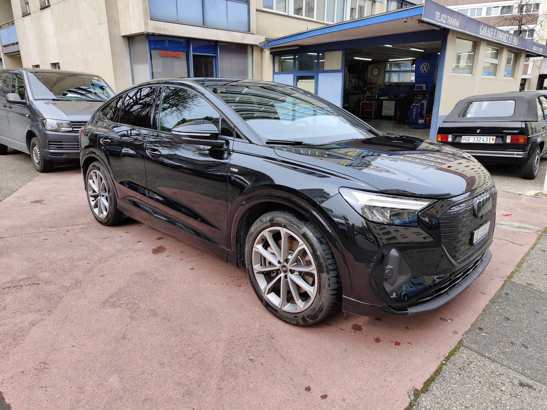 AUDI Q4 Sportback e-tron 50 quattro-image-4