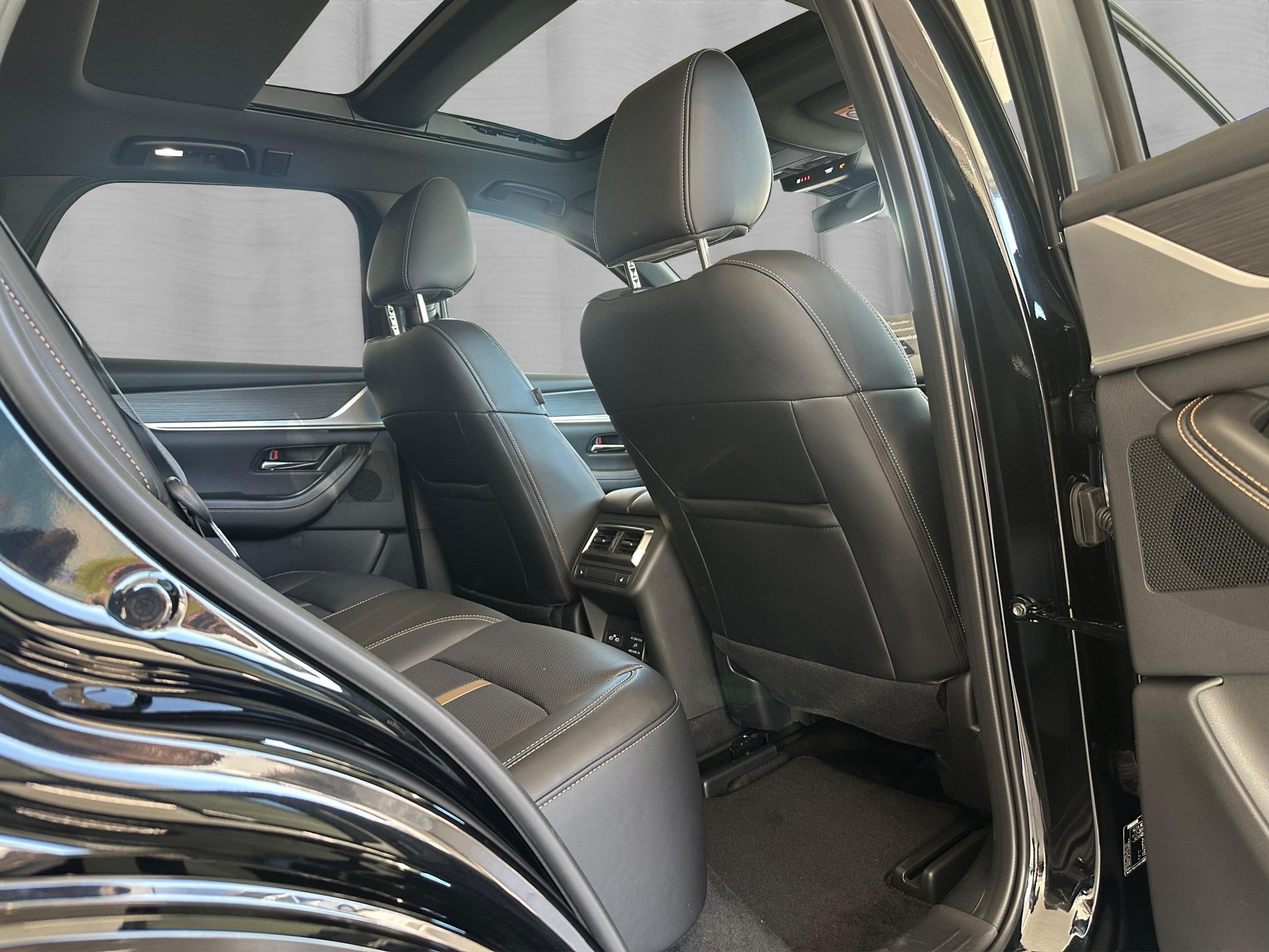MAZDA CX-60 e-Skyactiv PHEV 327 AWD Homura Plus-image-13