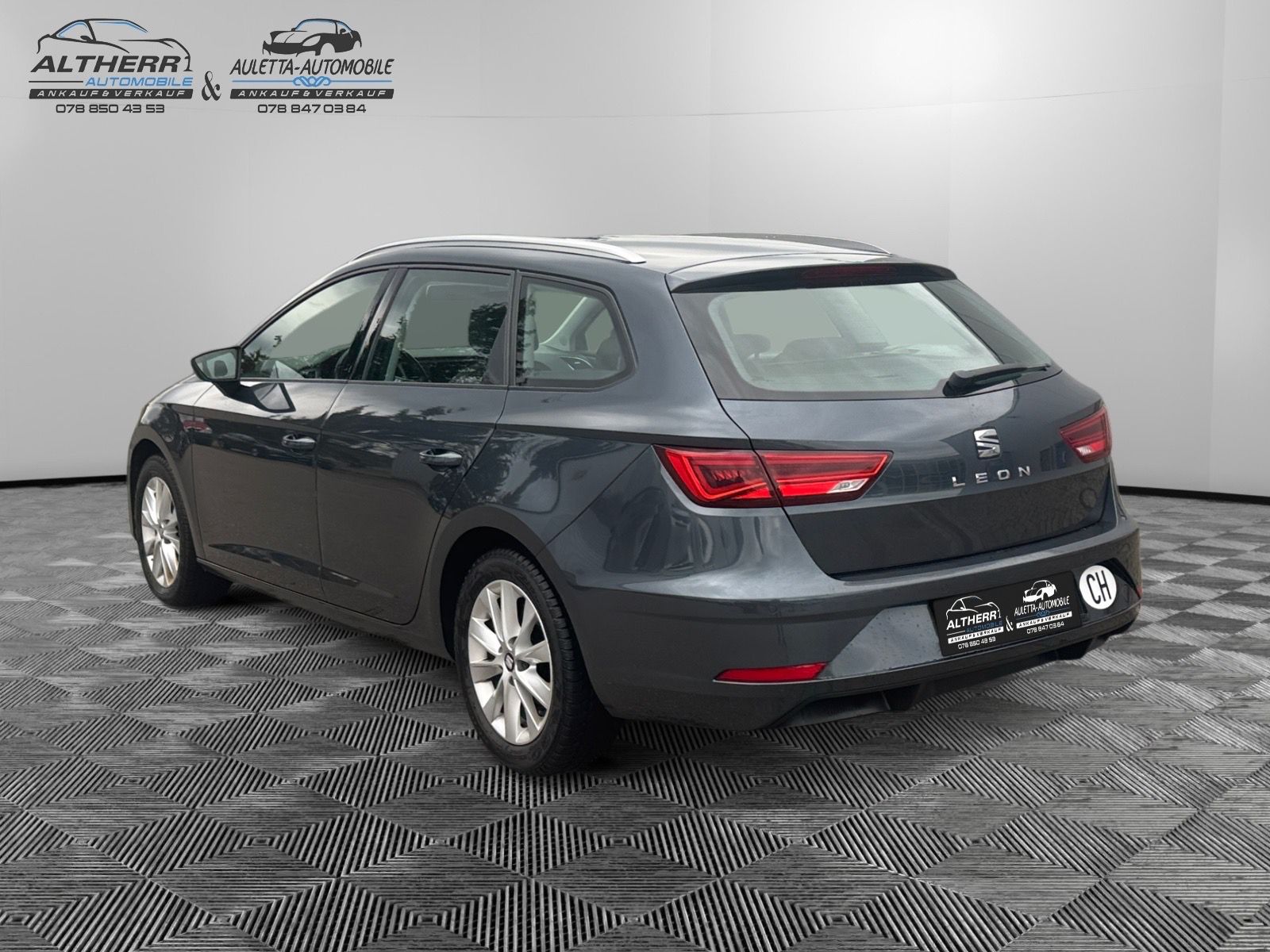 SEAT Leon 1.6 TDI CR Style DSG-showroom-element-3