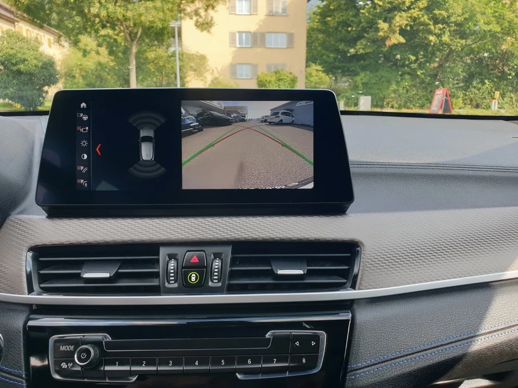 BMW X2 xDrive 20d M Sport X Steptronic ** Alcantara-Leder ** Gr-Navi ** RF-Kamera ** Panorama-Glasdach ** Sitzmemory ** Modell 2020-image-9