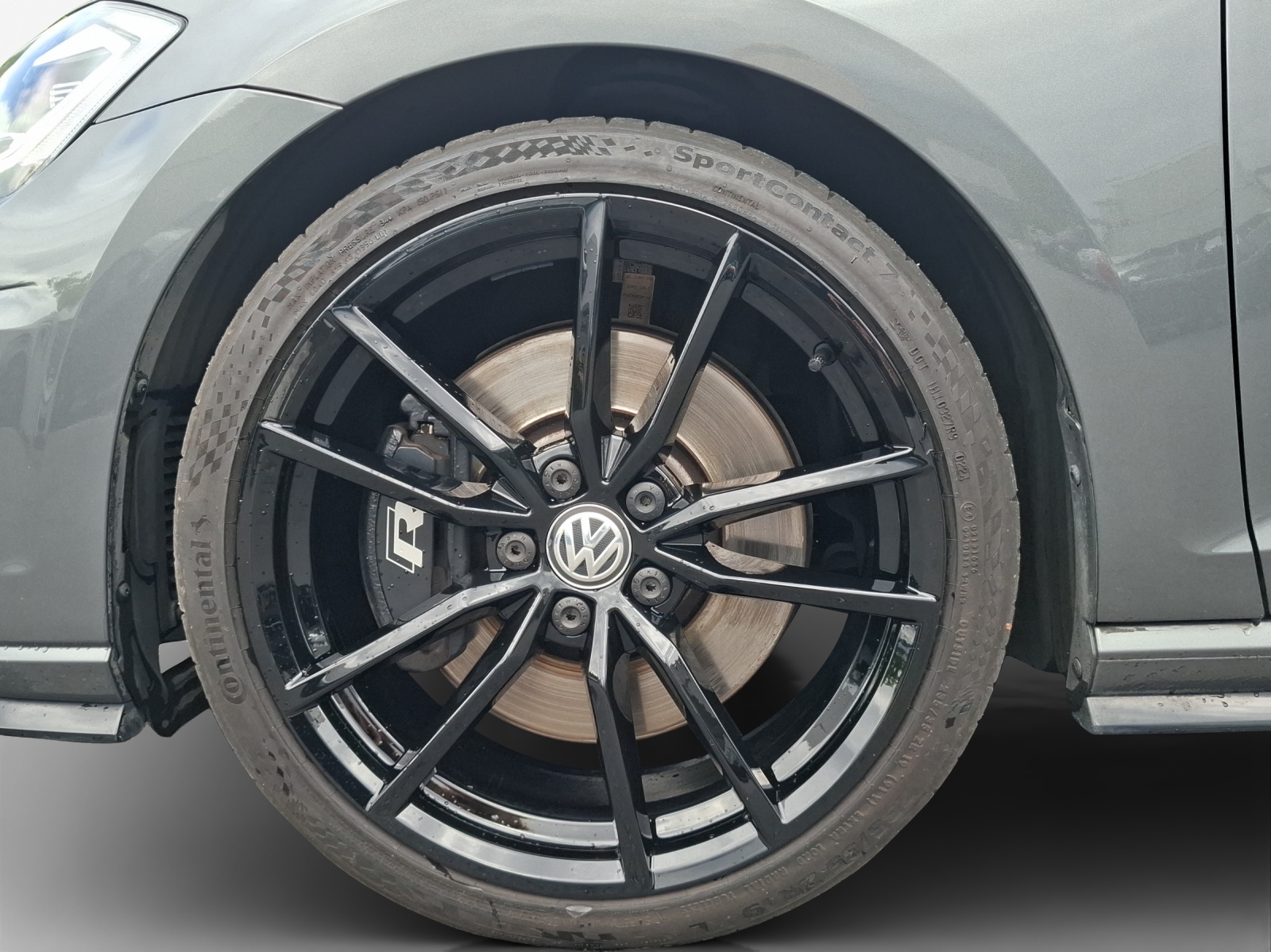 VW Golf 2.0 TSI R 4Motion DSG-image-15