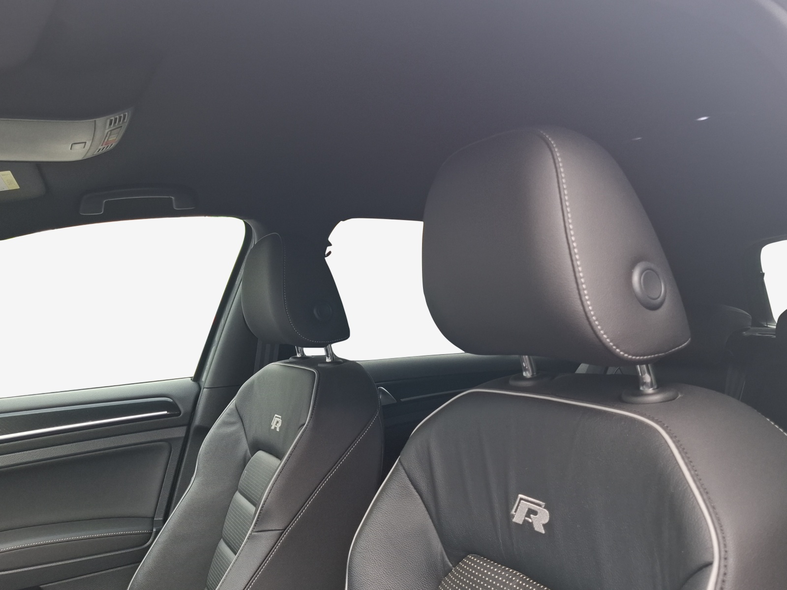VW Golf 2.0 TSI R 4Motion DSG-image-14