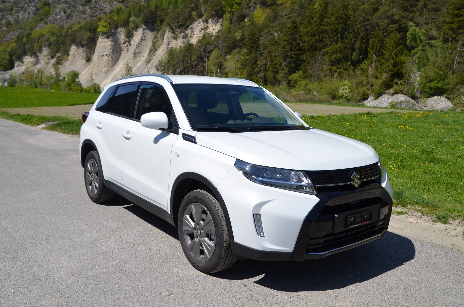 SUZUKI Vitara 1.4 Boosterjet Compact + 4x4 Hybrid Automatic-image-4