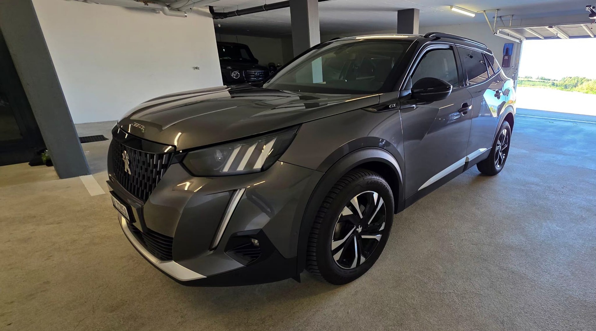 PEUGEOT 2008 PureTech 130 S&S EAT8 GT 5d
