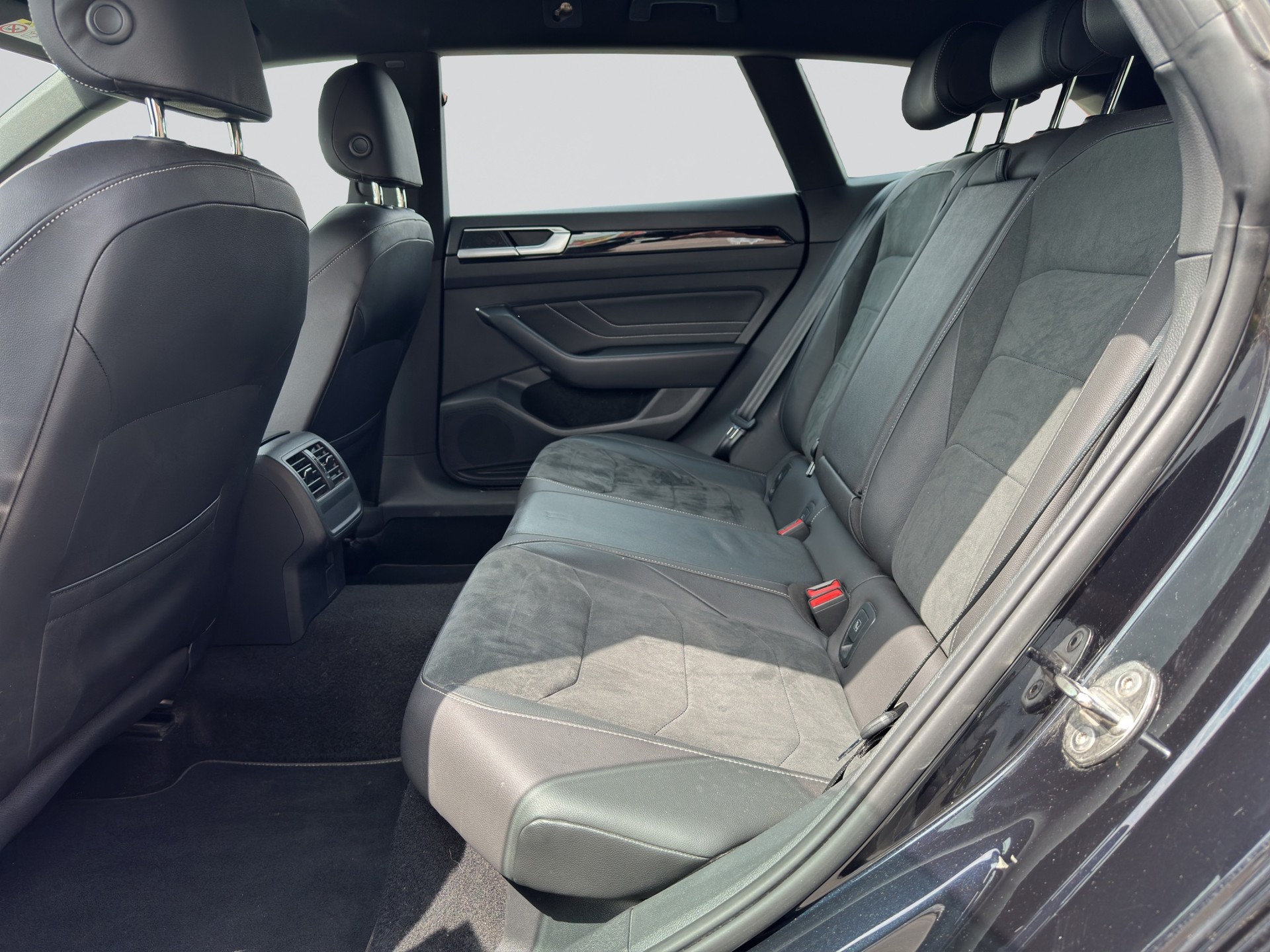 VW Arteon SB 2.0 TSI R-Line DSG-image-7