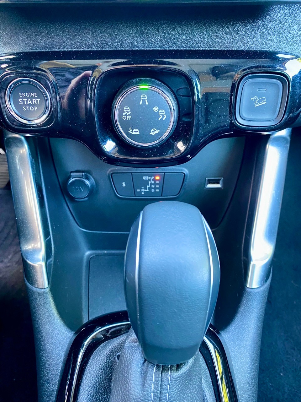 CITROEN C3 Aircross 1.2i PureTech 130 Shine Pack EAT6 *Nur 24 Stunden gültig!-image-11