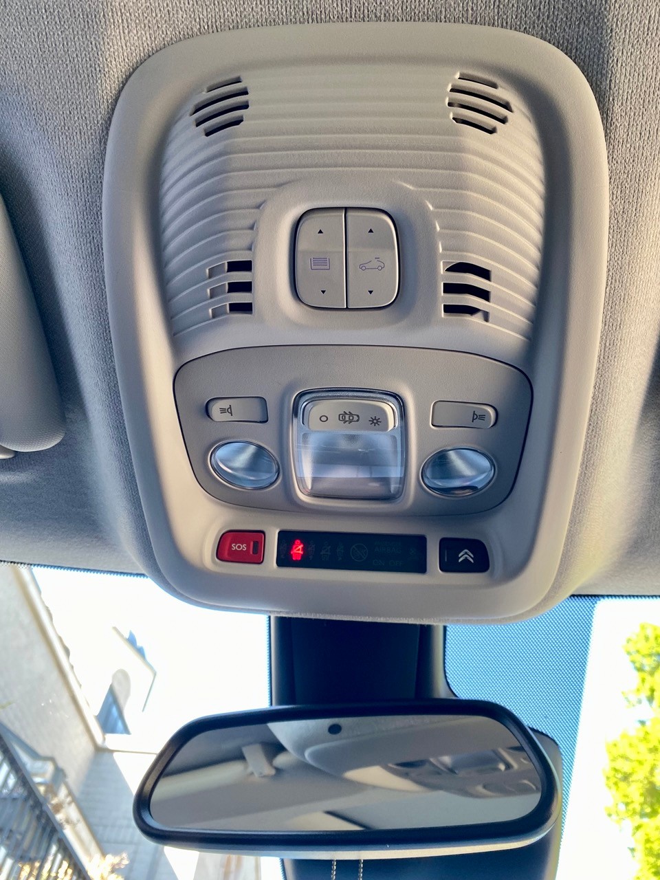 CITROEN C3 Aircross 1.2i PureTech 130 Shine Pack EAT6 *Nur 24 Stunden gültig!-image-10