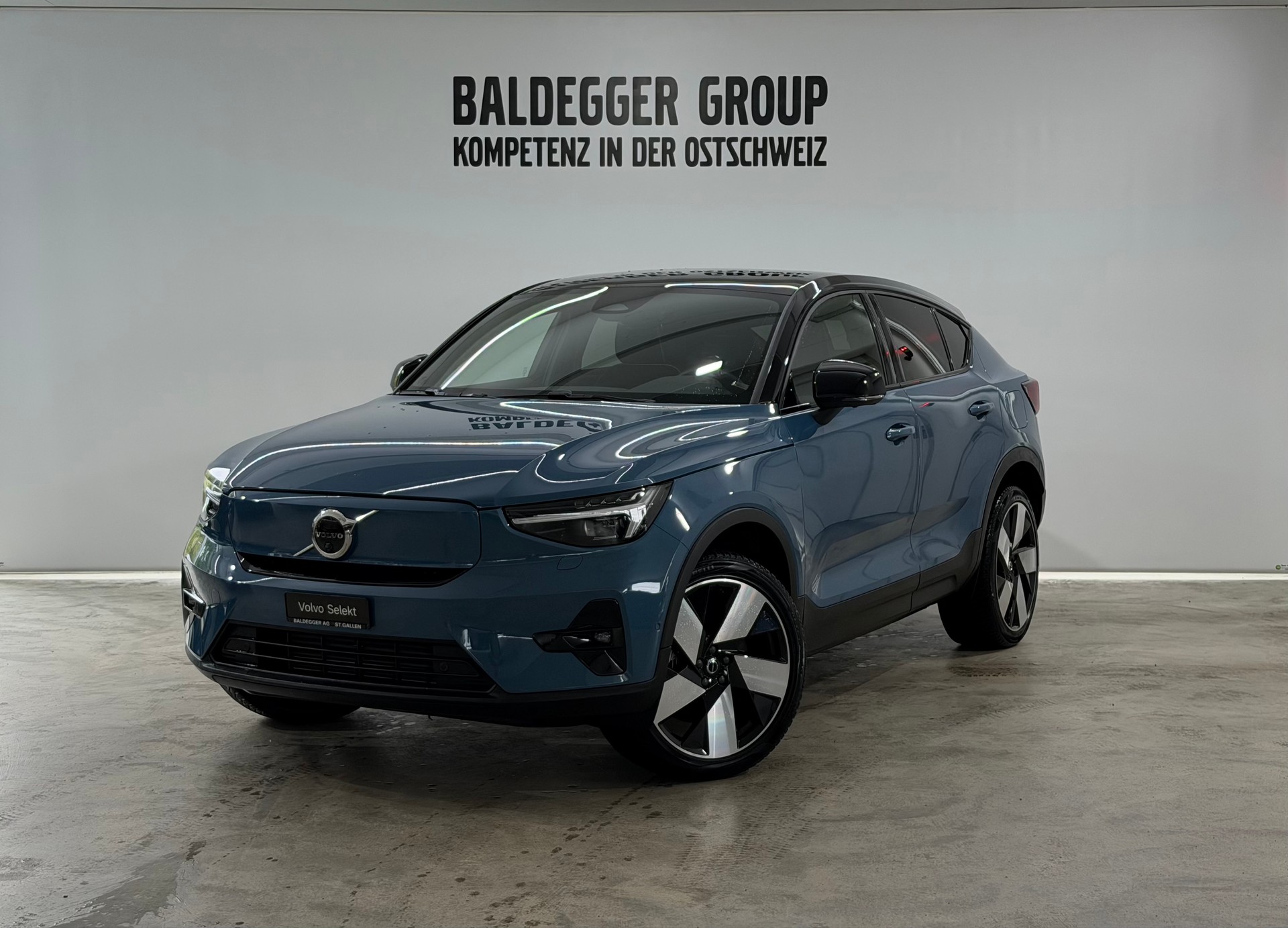 VOLVO C40 P8 Twin Recharge AWD-image-0