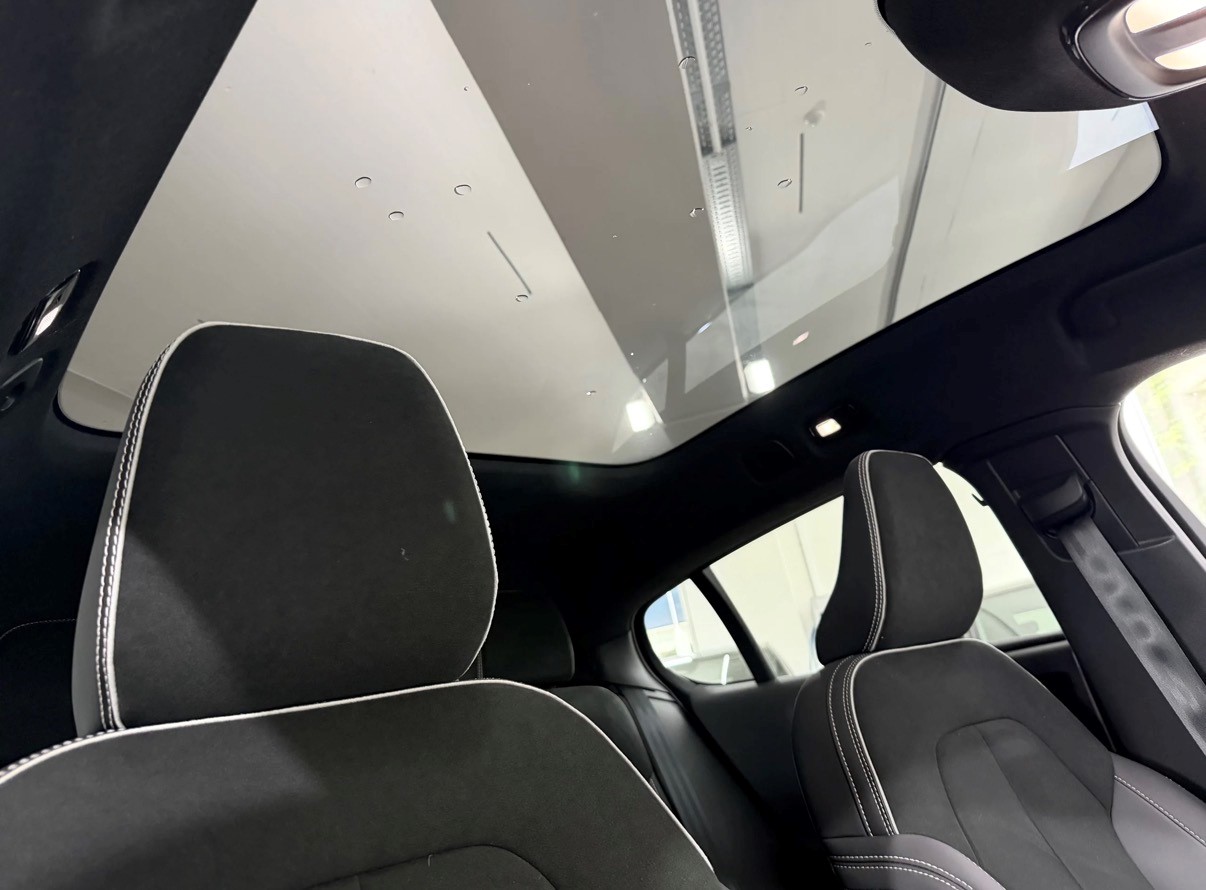 VOLVO C40 P8 Twin Recharge AWD-image-9