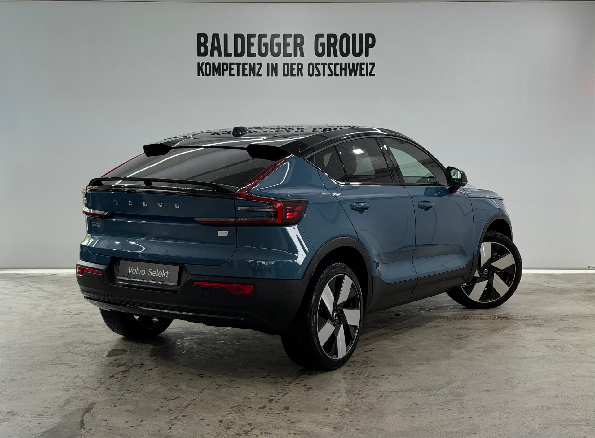VOLVO C40 P8 Twin Recharge AWD-image-2