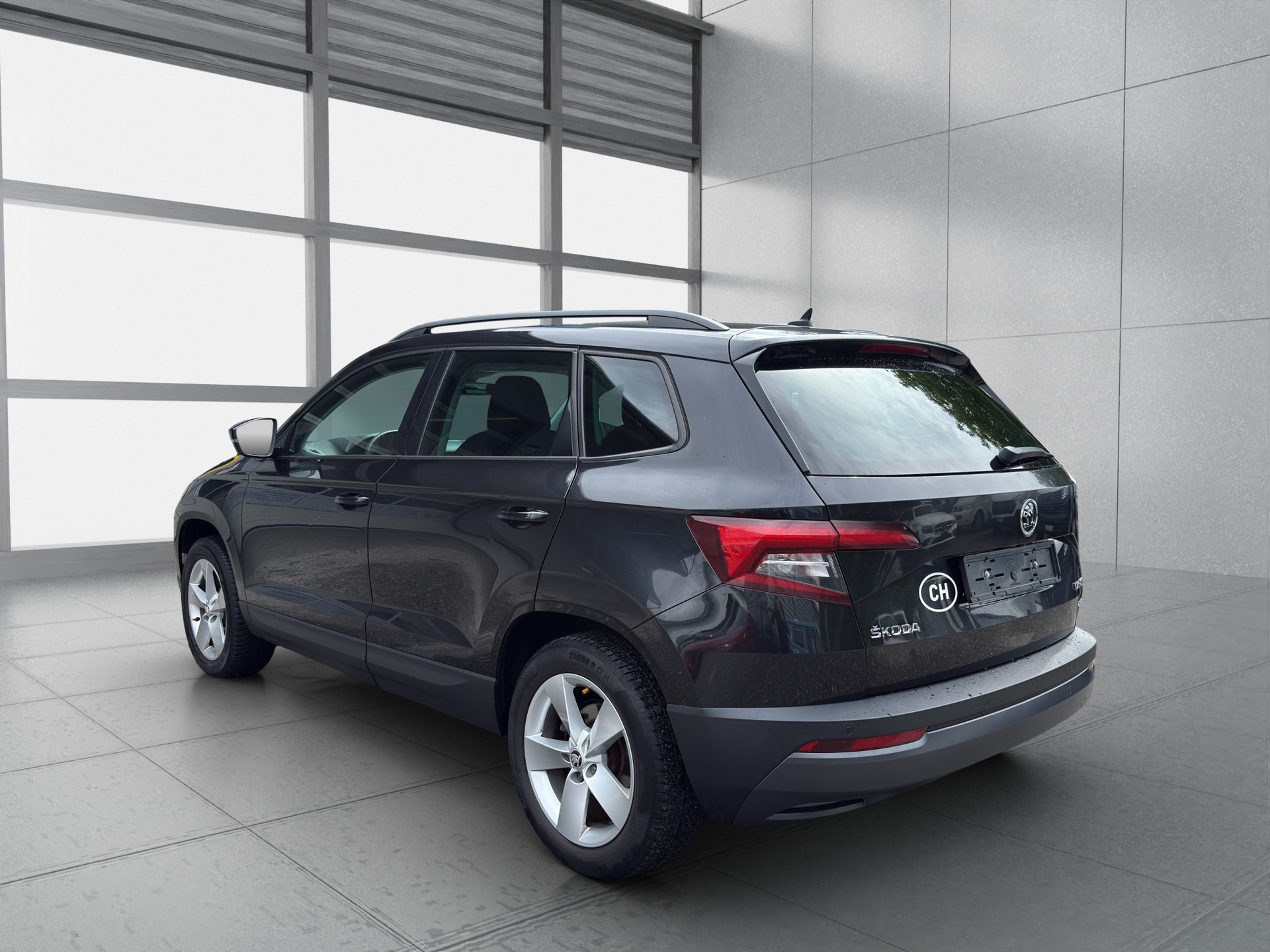 SKODA Karoq 2.0 TDI CR Ambition 4x4 DSG-image-2