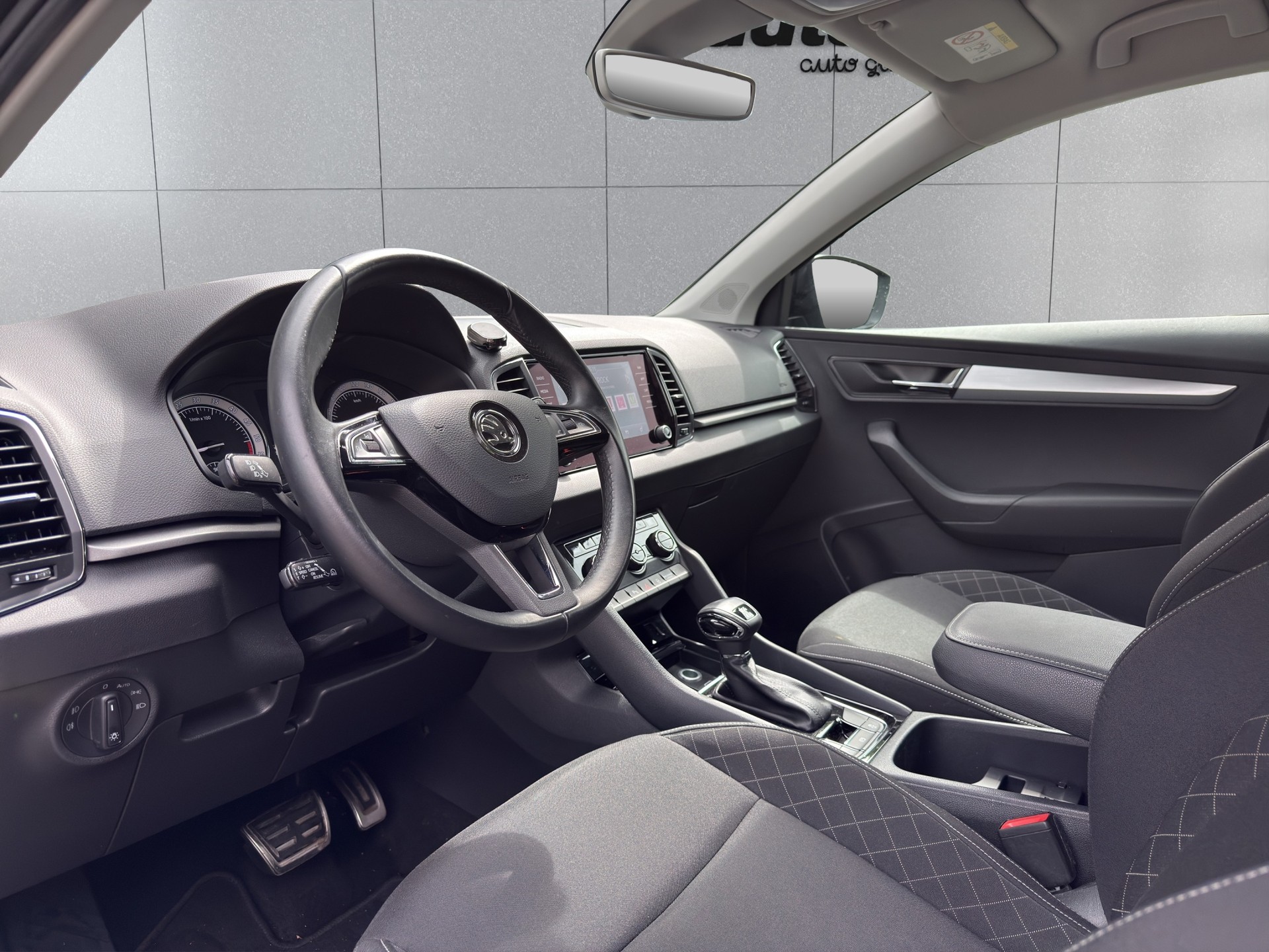 SKODA Karoq 2.0 TDI CR Ambition 4x4 DSG-image-8