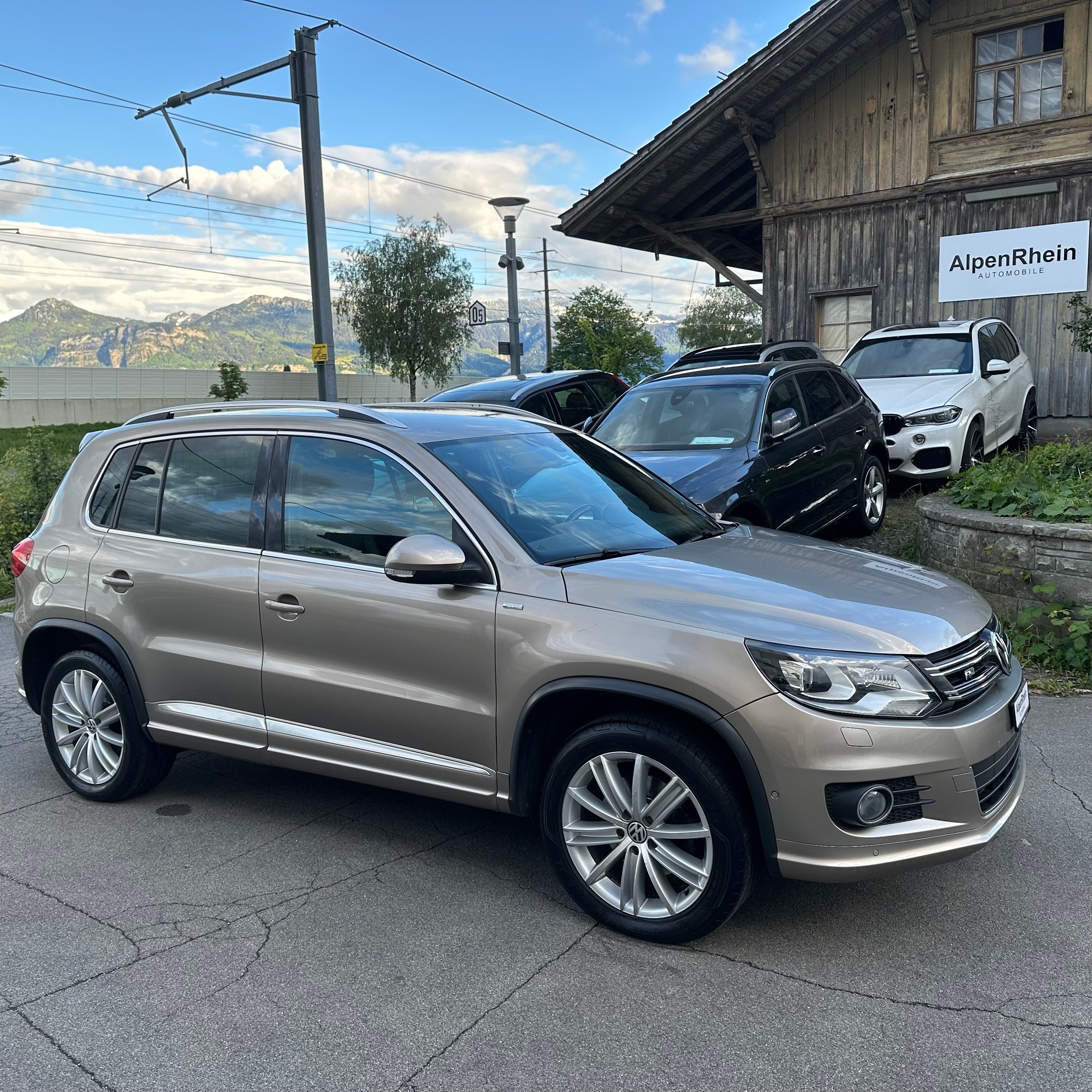 VW Tiguan 2.0 TDI BMT Cup R-Line 4Motion DSG-image-0