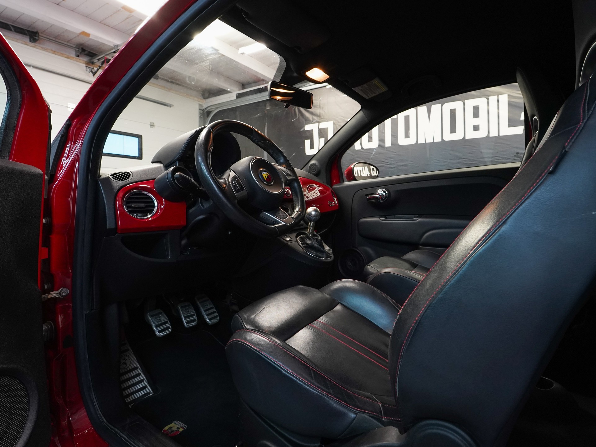 FIAT 595C 1.4 16V Turbo Abarth Turismo-image-10