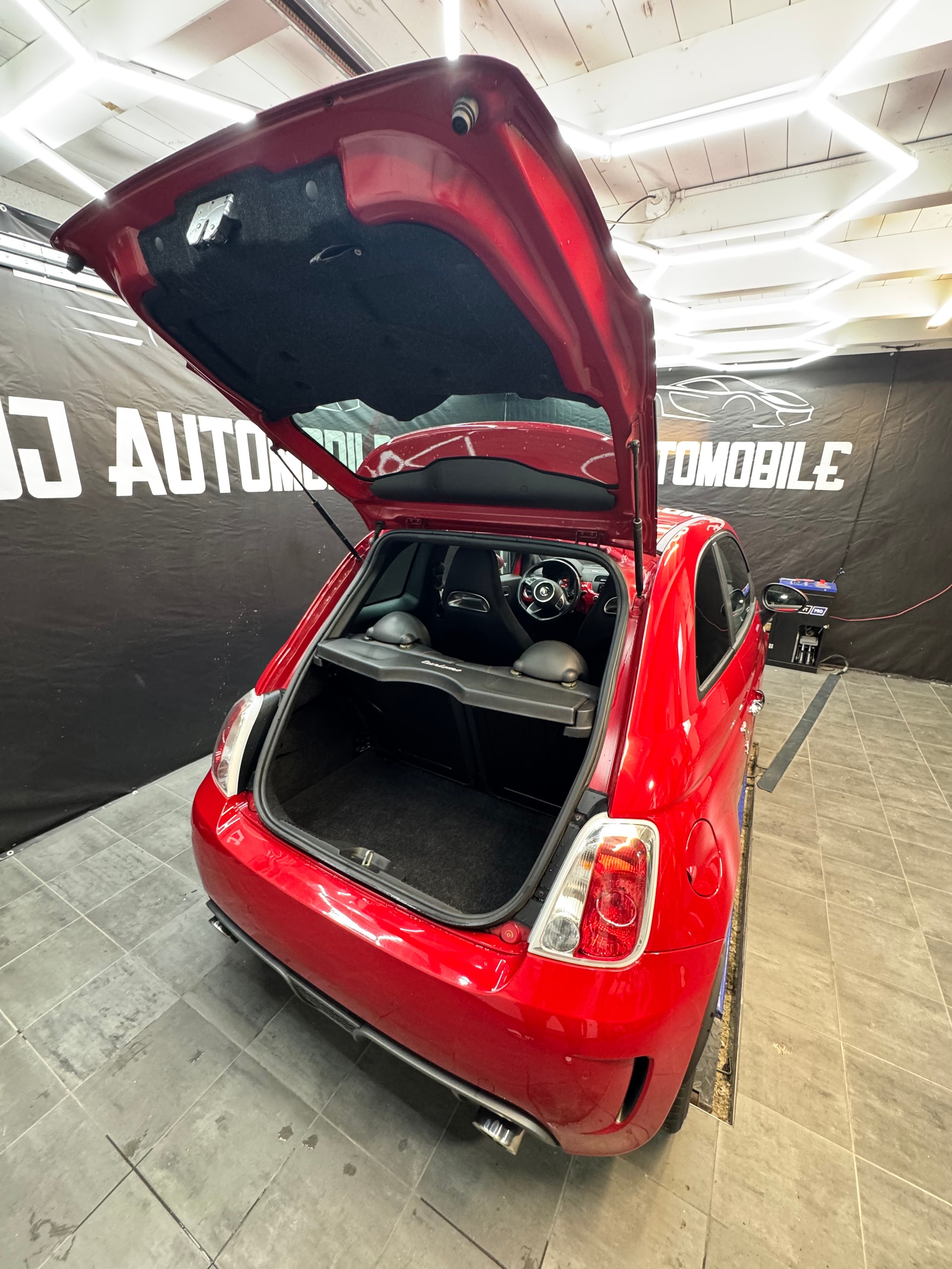 FIAT 595C 1.4 16V Turbo Abarth Turismo-image-6