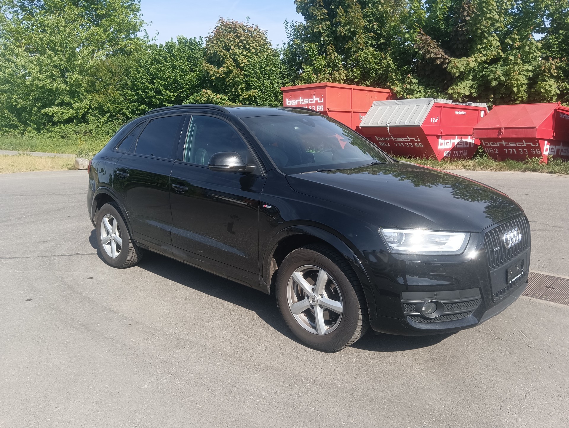 AUDI Q3 2.0 TFSI quattro S-tronic-image-6