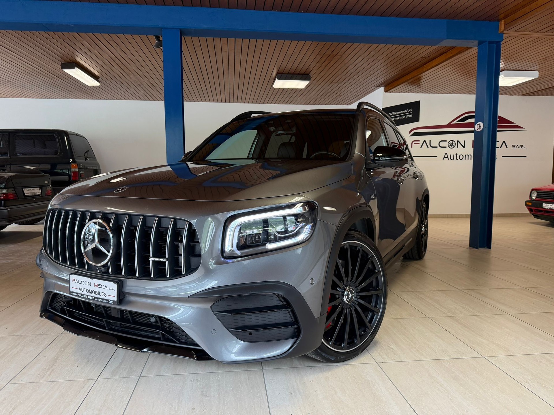 MERCEDES-BENZ GLB 35 AMG 4Matic 8G-Tronic-image-2