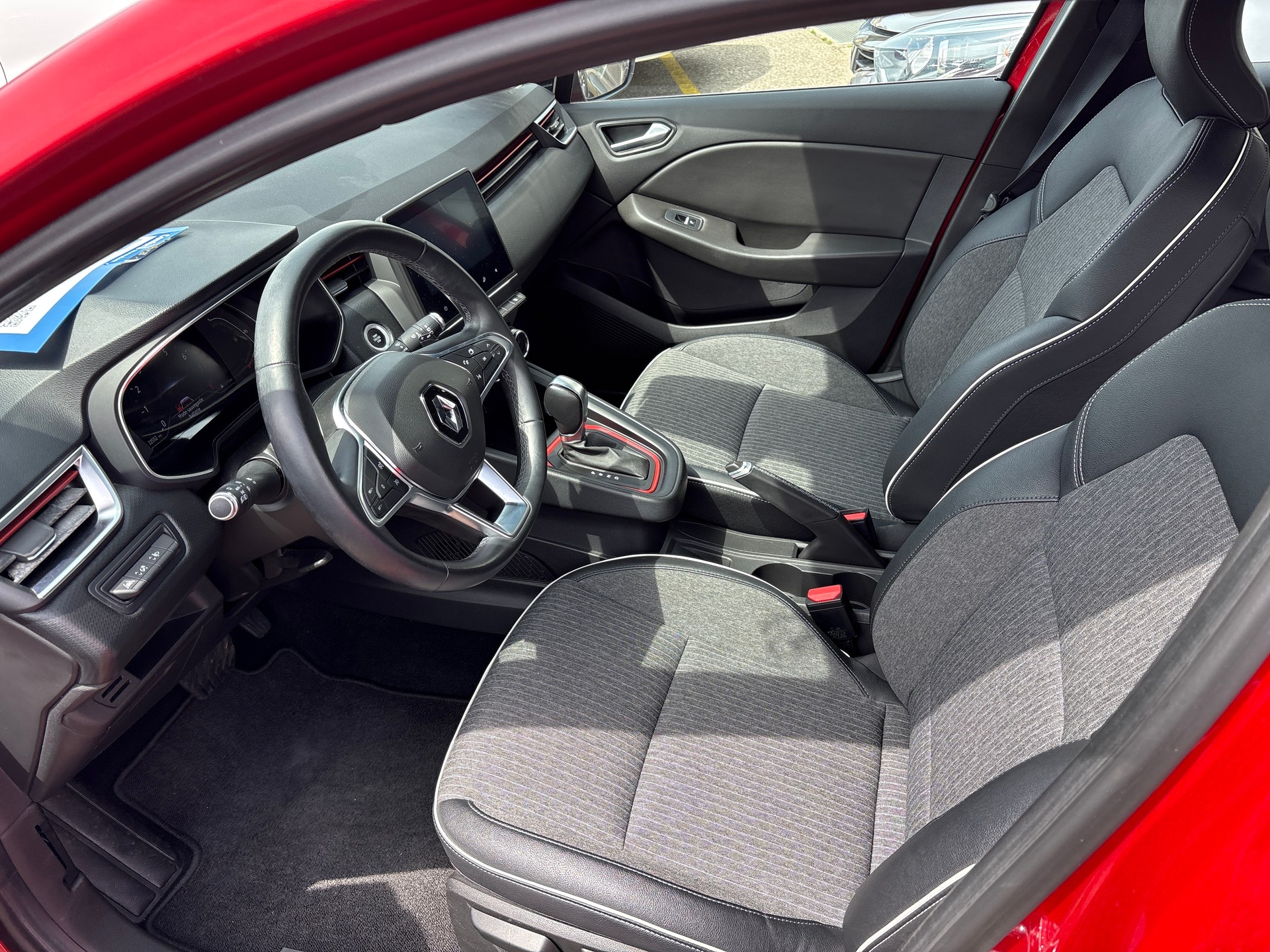RENAULT Clio 1.3 Business EDC-image-7