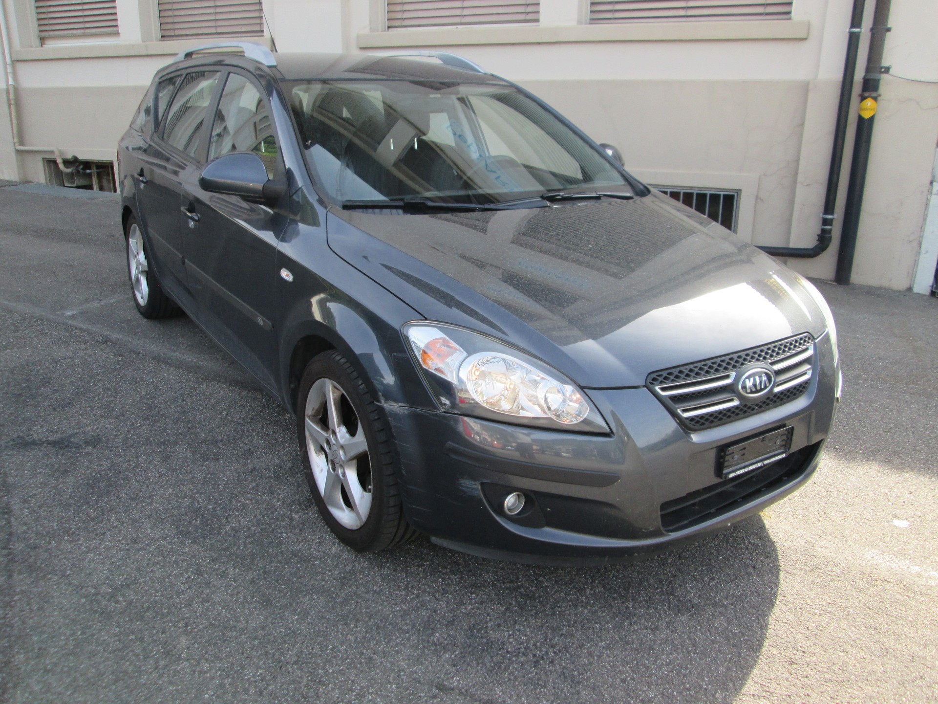KIA Cee'd Sporty Wagon 1.6 CRDi Trend-image-2