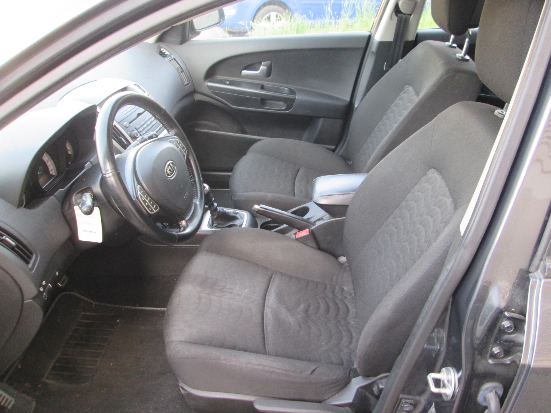 KIA Cee'd Sporty Wagon 1.6 CRDi Trend-image-7