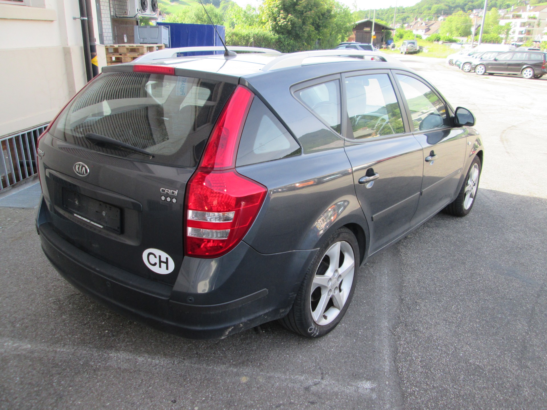 KIA Cee'd Sporty Wagon 1.6 CRDi Trend-image-3