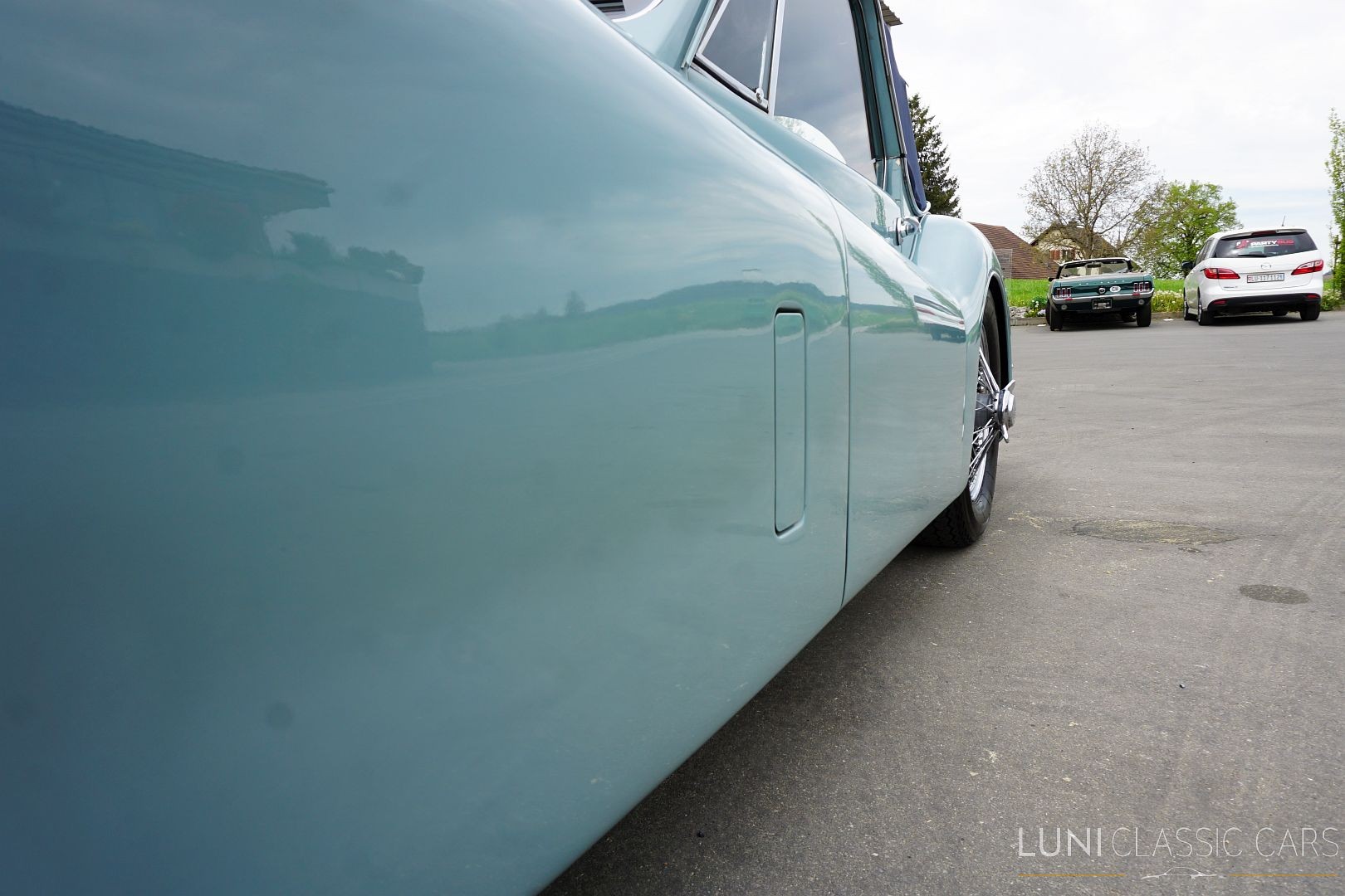 JAGUAR XK140 Drophead Coupé-image-11