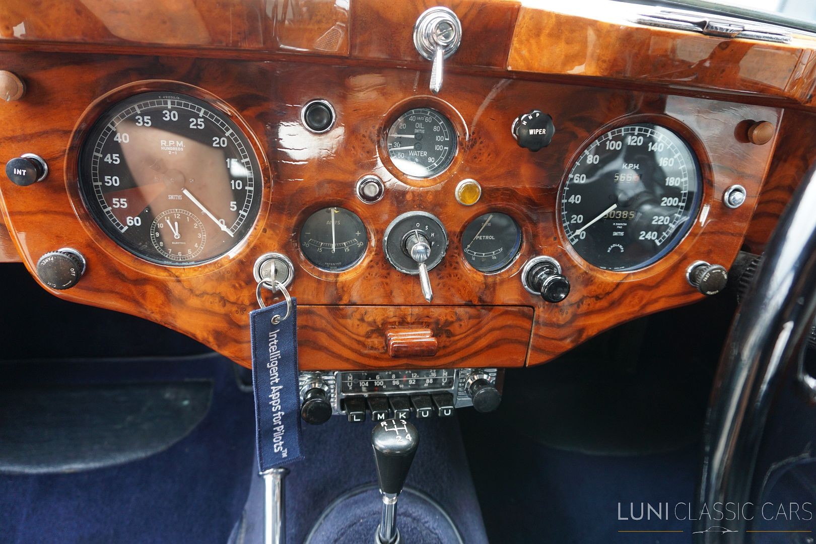 JAGUAR XK140 Drophead Coupé-image-21