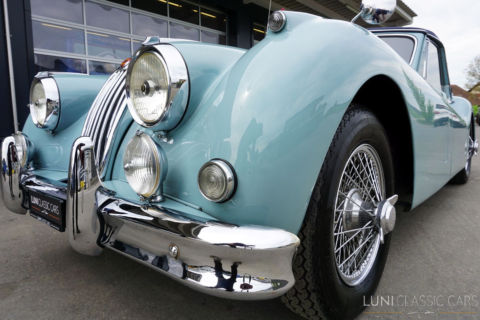 JAGUAR XK140 Drophead Coupé-image-9