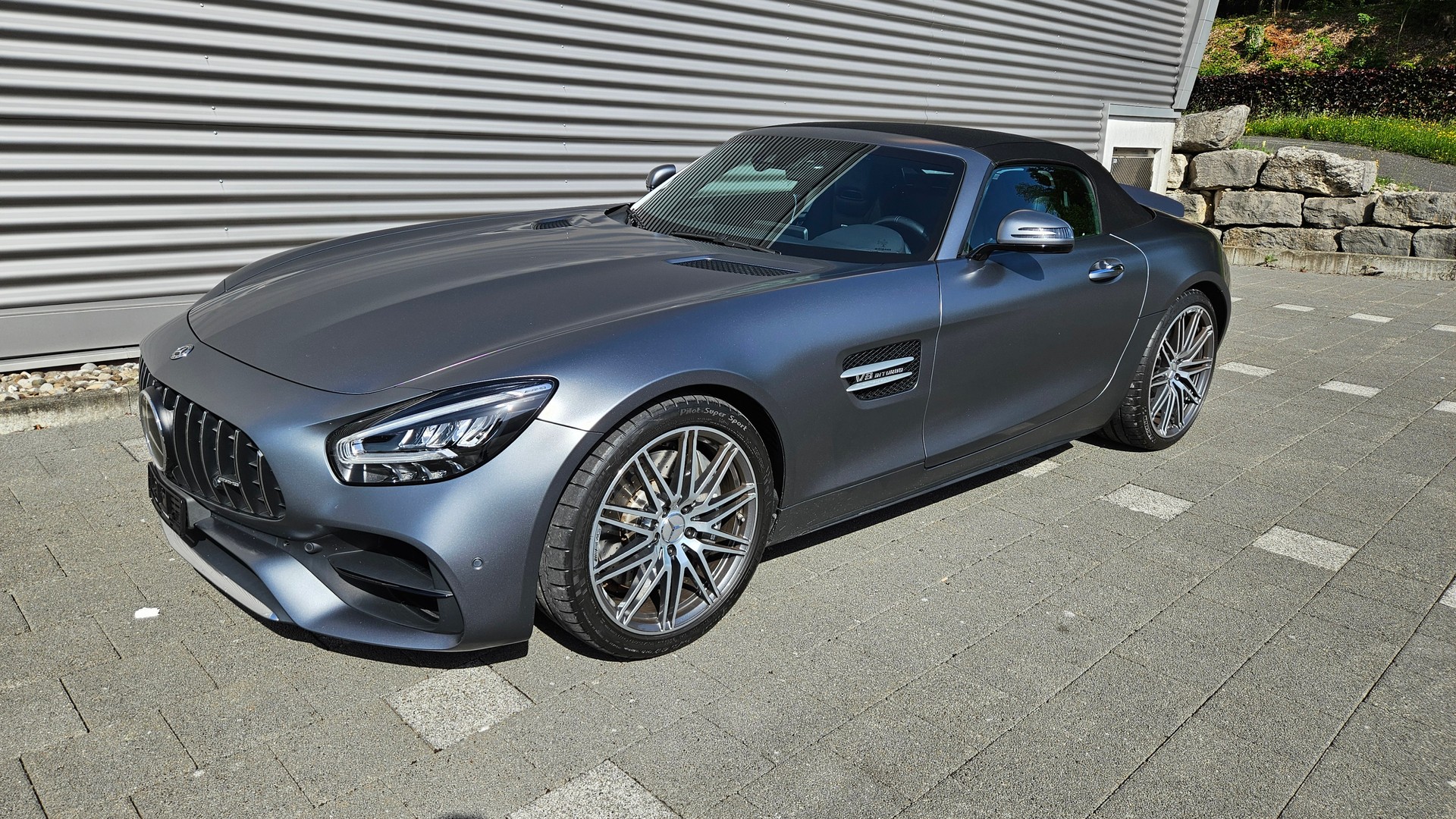 MERCEDES-BENZ AMG GT-image-2