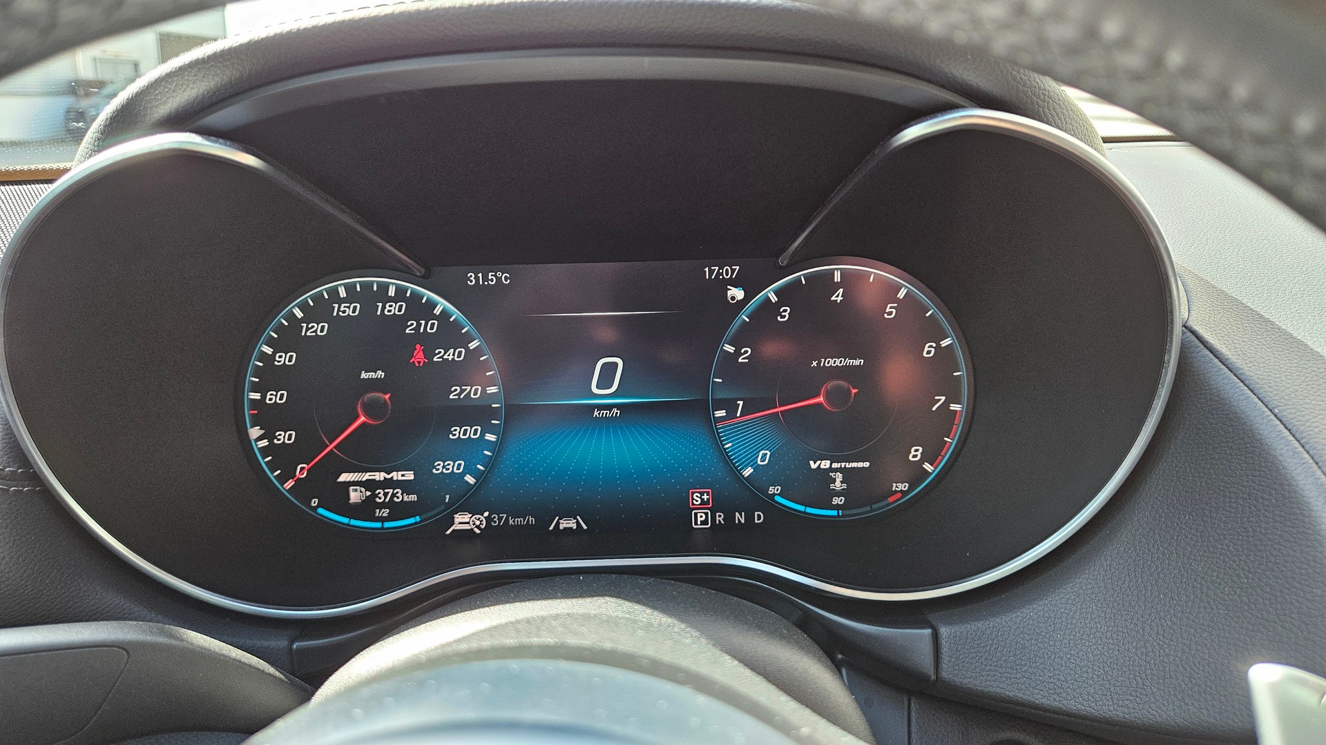 MERCEDES-BENZ AMG GT-image-12