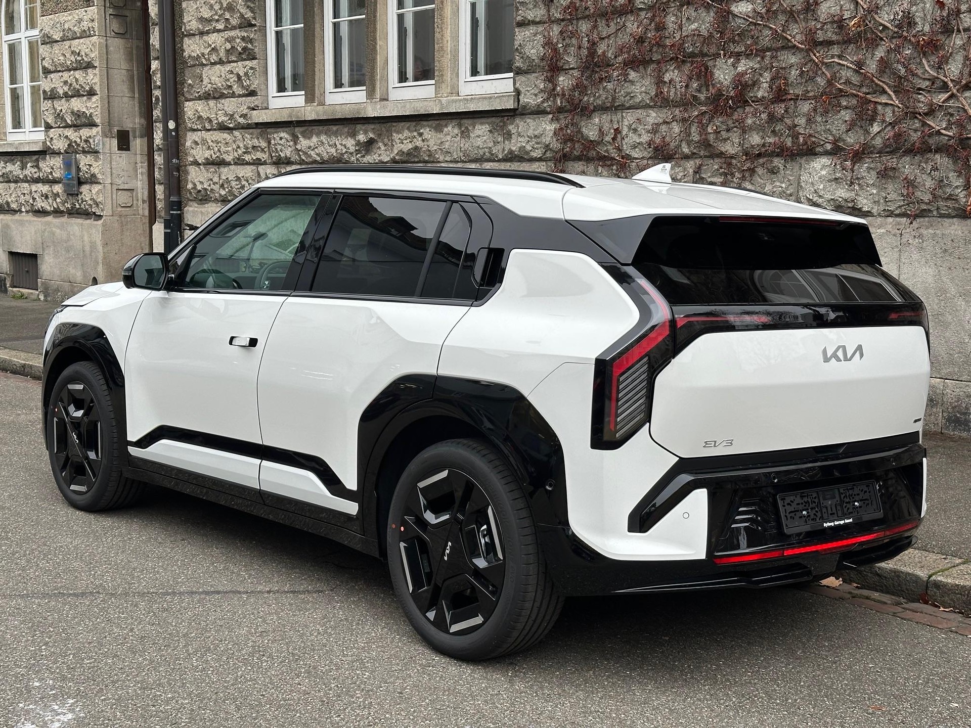 KIA EV3 81 kWh GT-Line-image-5