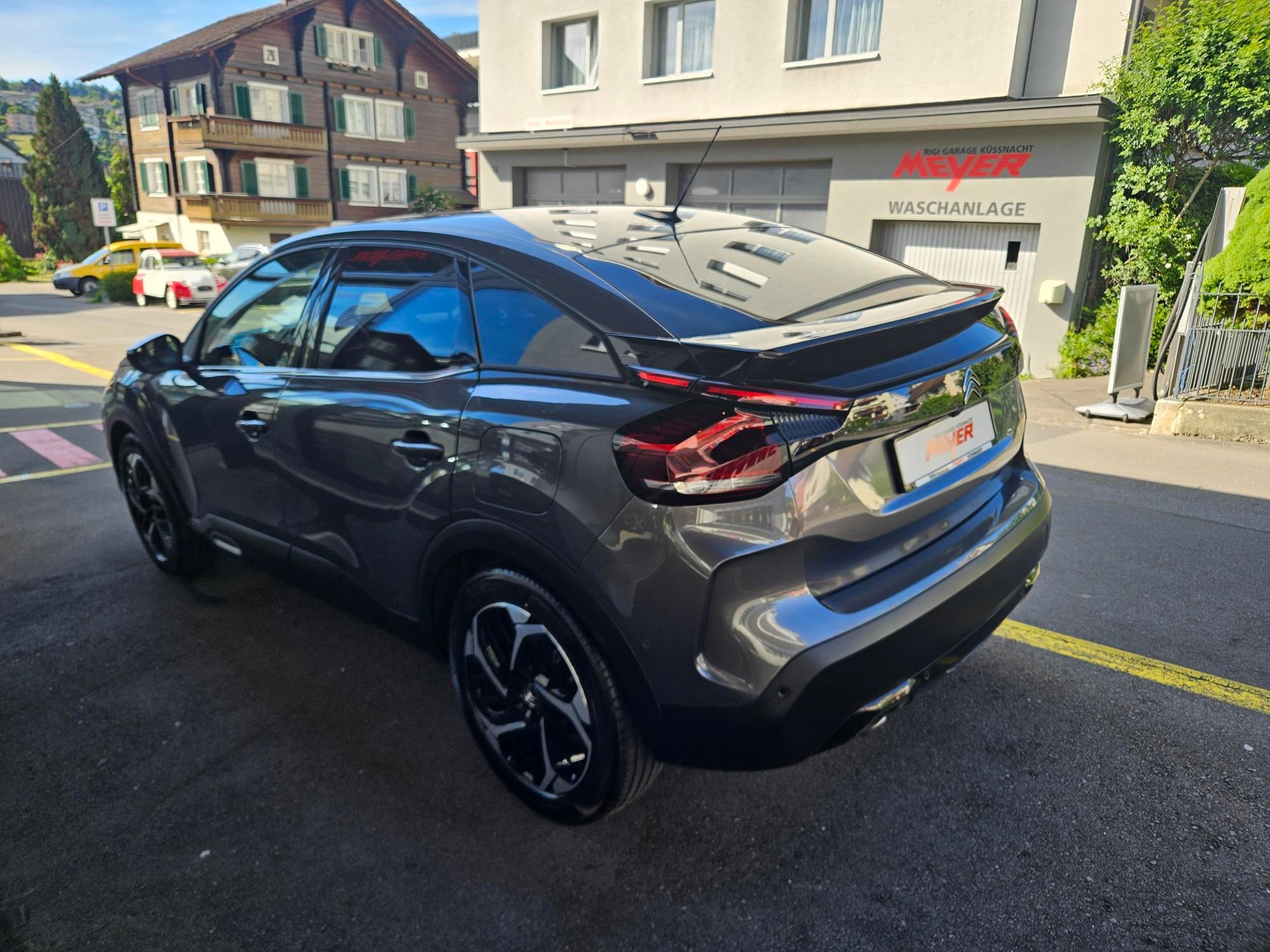 CITROEN C4 1.2 PureTech Shine-showroom-element-2