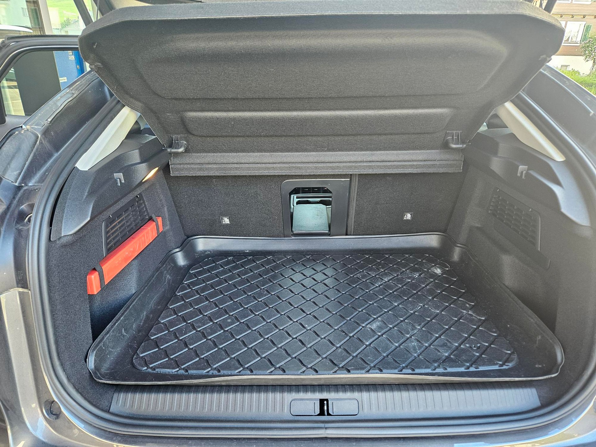 CITROEN C4 1.2 PureTech Shine-image-10