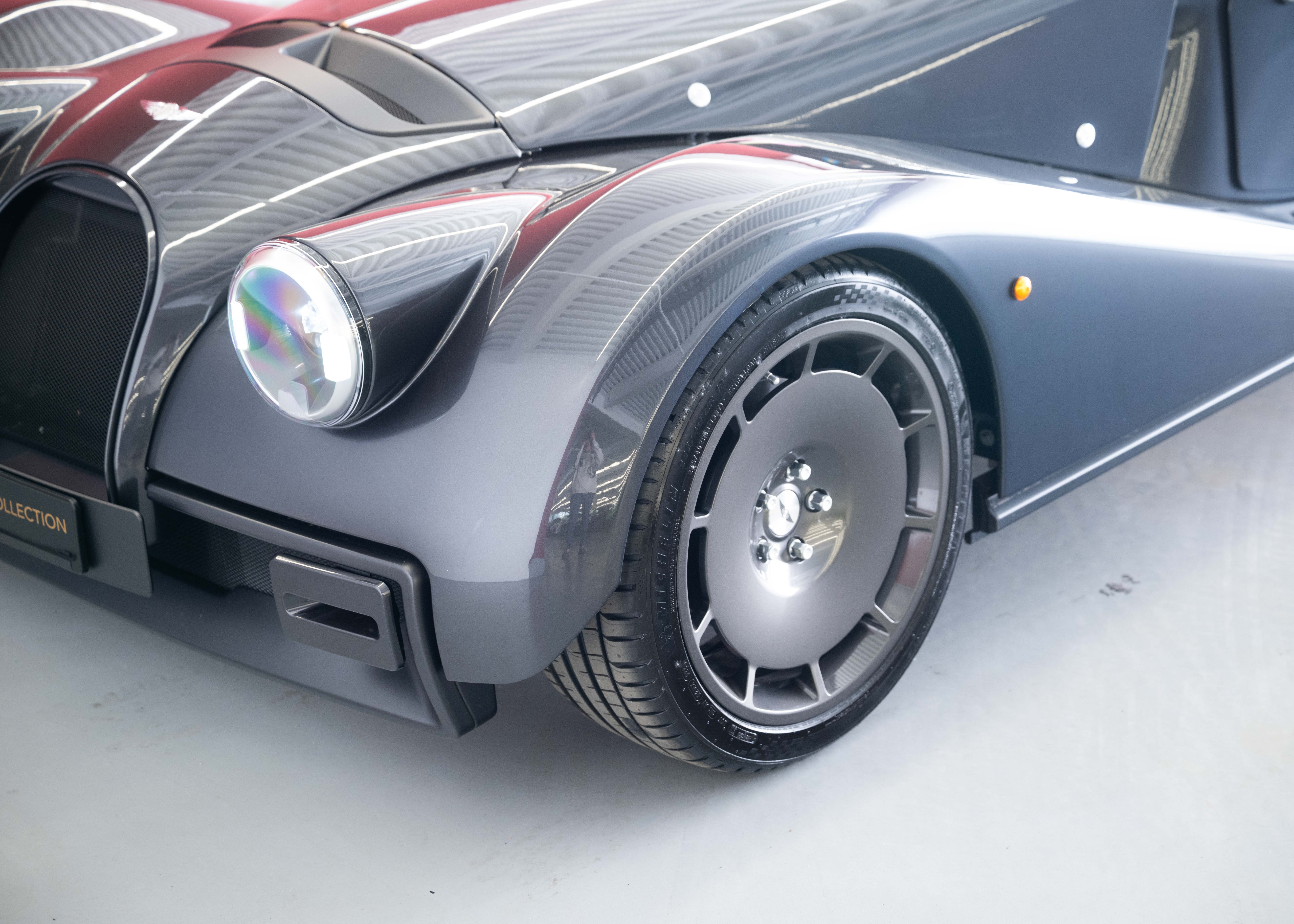 Image MORGAN PLUS-SIX Supersport 3.0 Bespoke (Swiss new car, Dark Silver metallic paint, 30-month factory warranty)