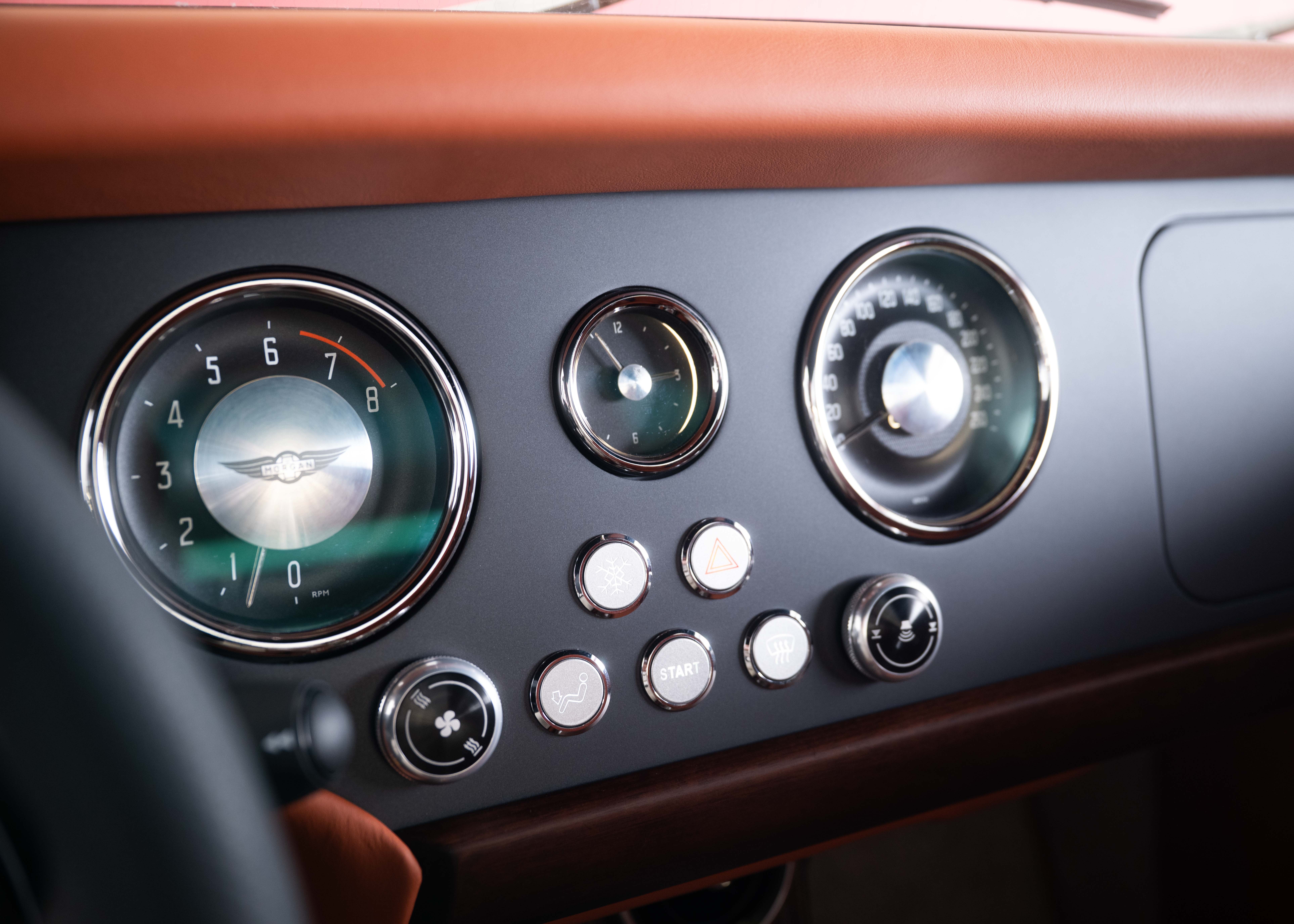 Image MORGAN PLUS-SIX Supersport 3.0 Bespoke (Swiss new car, Dark Silver metallic paint, 30-month factory warranty)