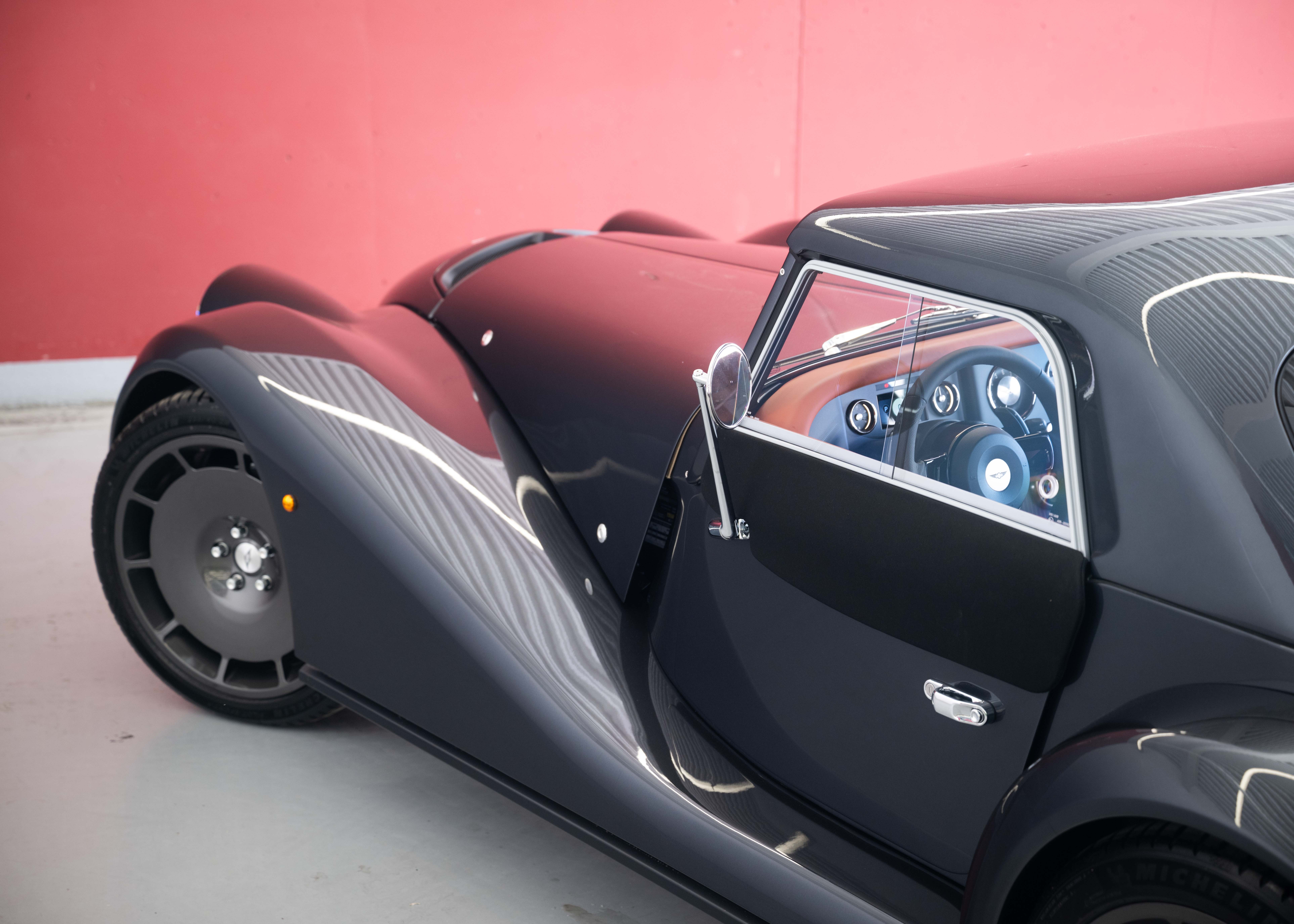 Image MORGAN PLUS-SIX Supersport 3.0 Bespoke (Swiss new car, Dark Silver metallic paint, 30-month factory warranty)